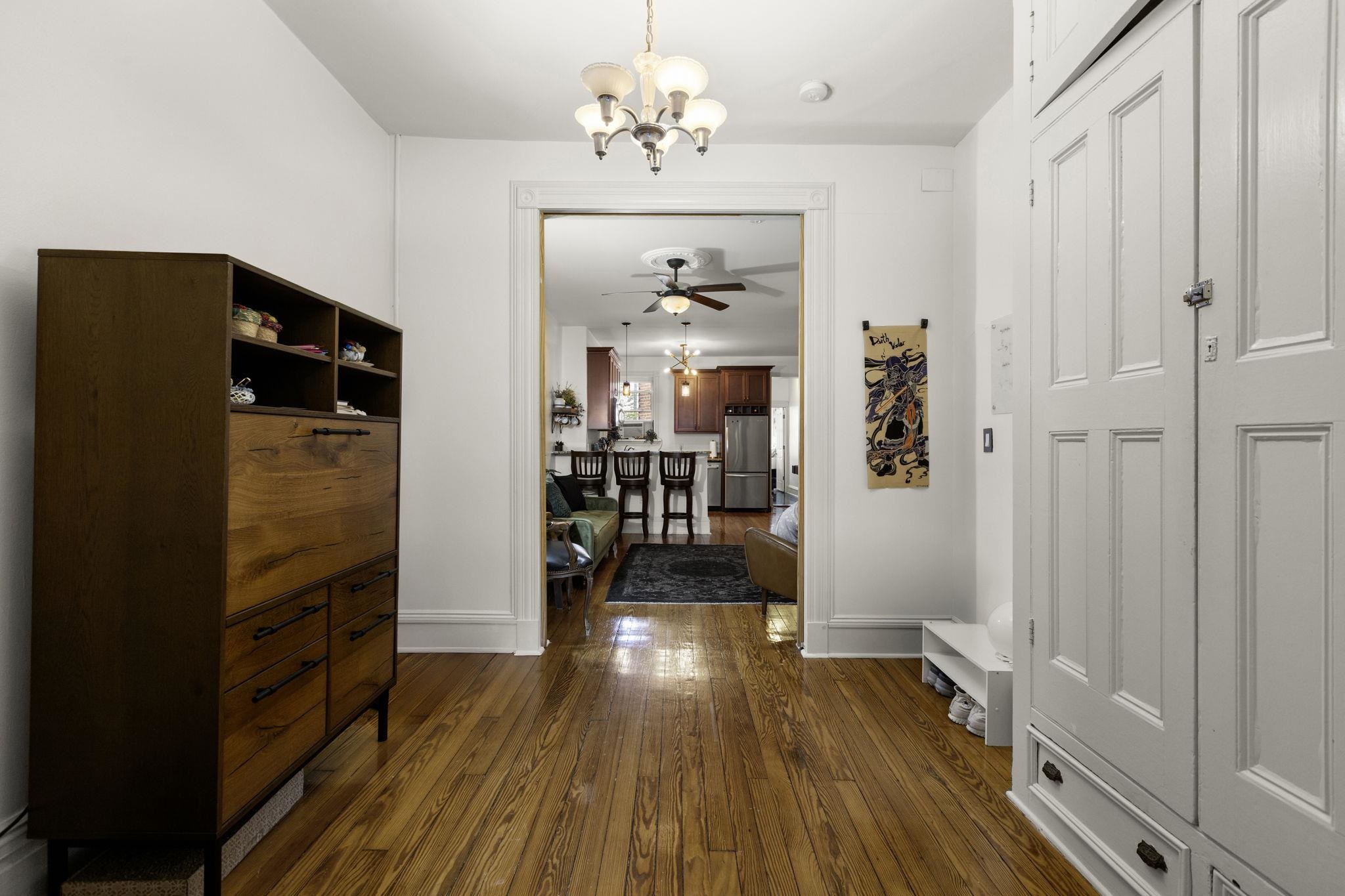 1114 HUDSON ST Unit: 9