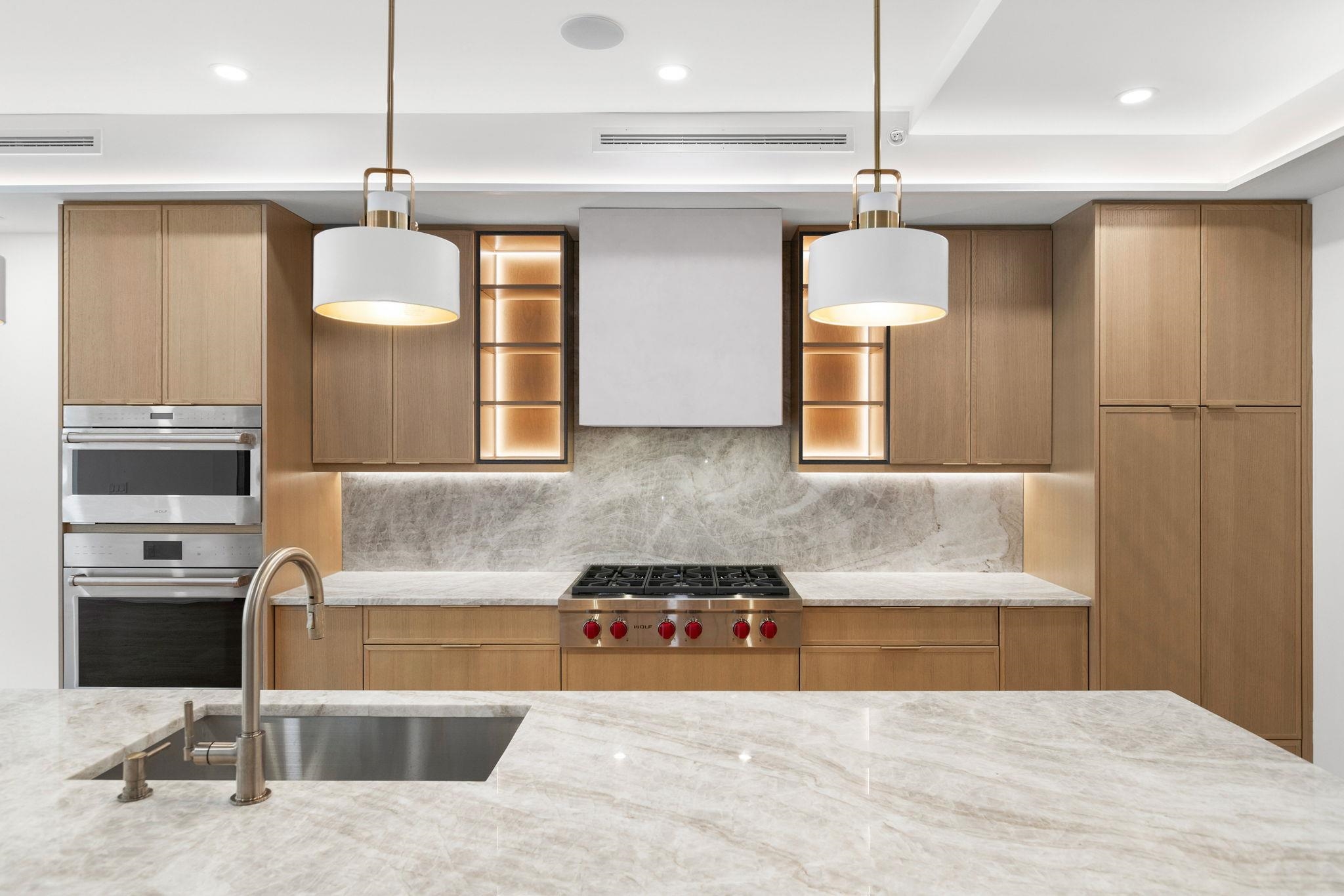 906 PARK AVE Unit: 1