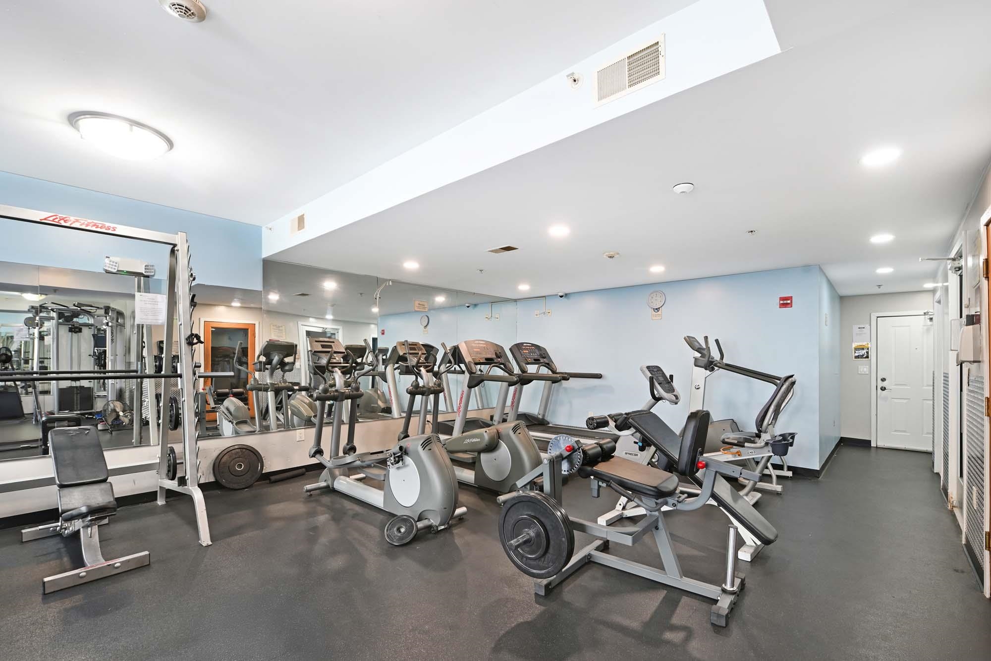 610 NEWARK ST Unit: 4A