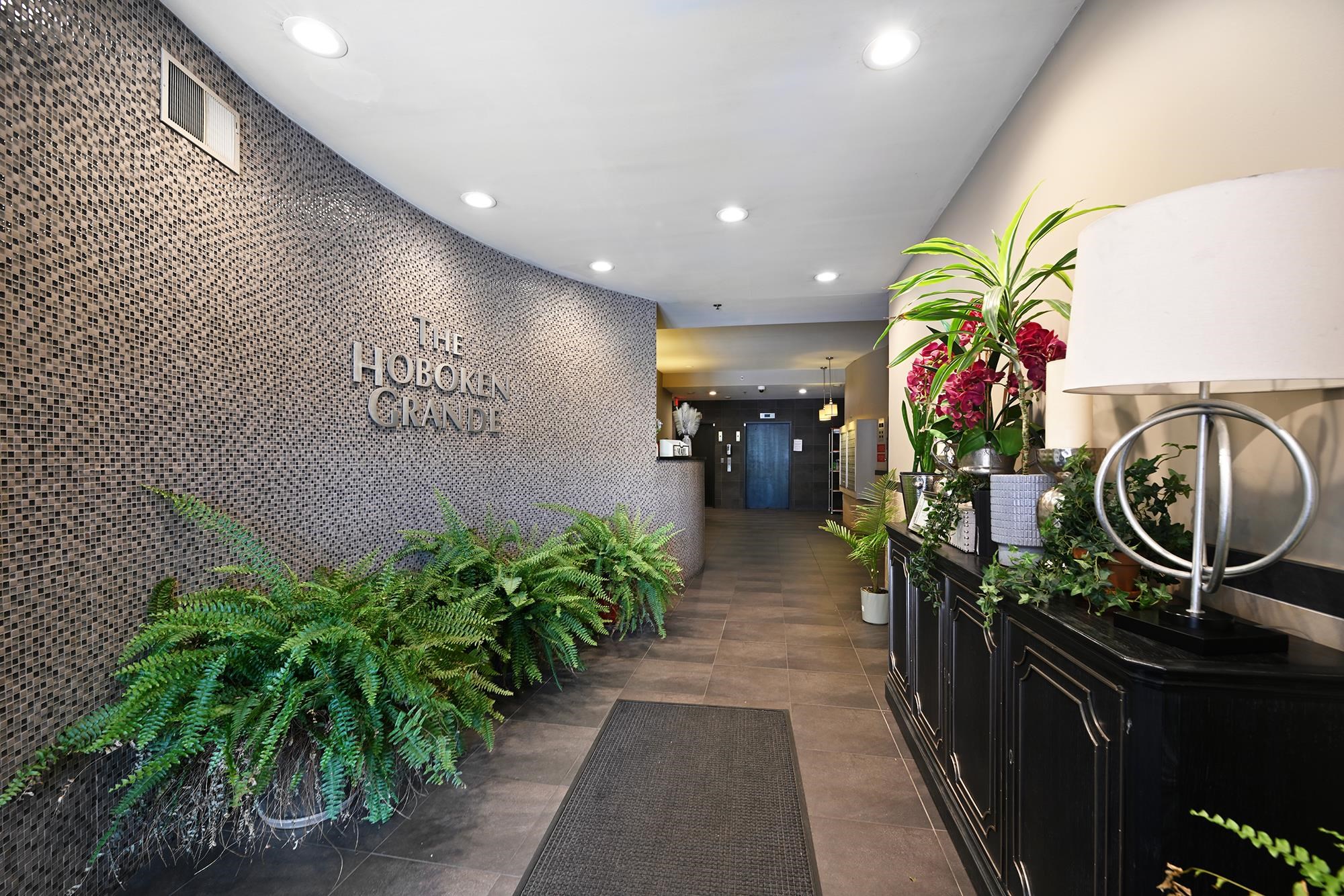 610 NEWARK ST Unit: 4A