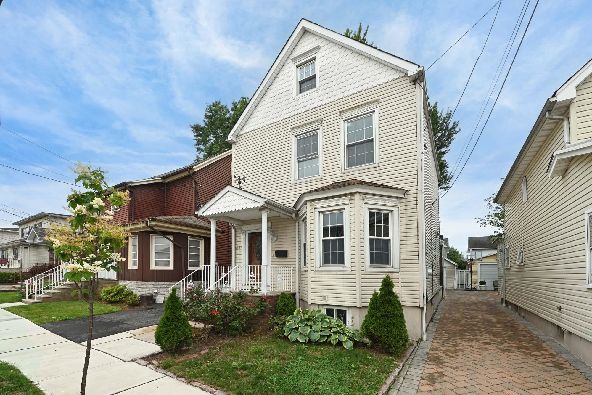 241 GRACE AVE
