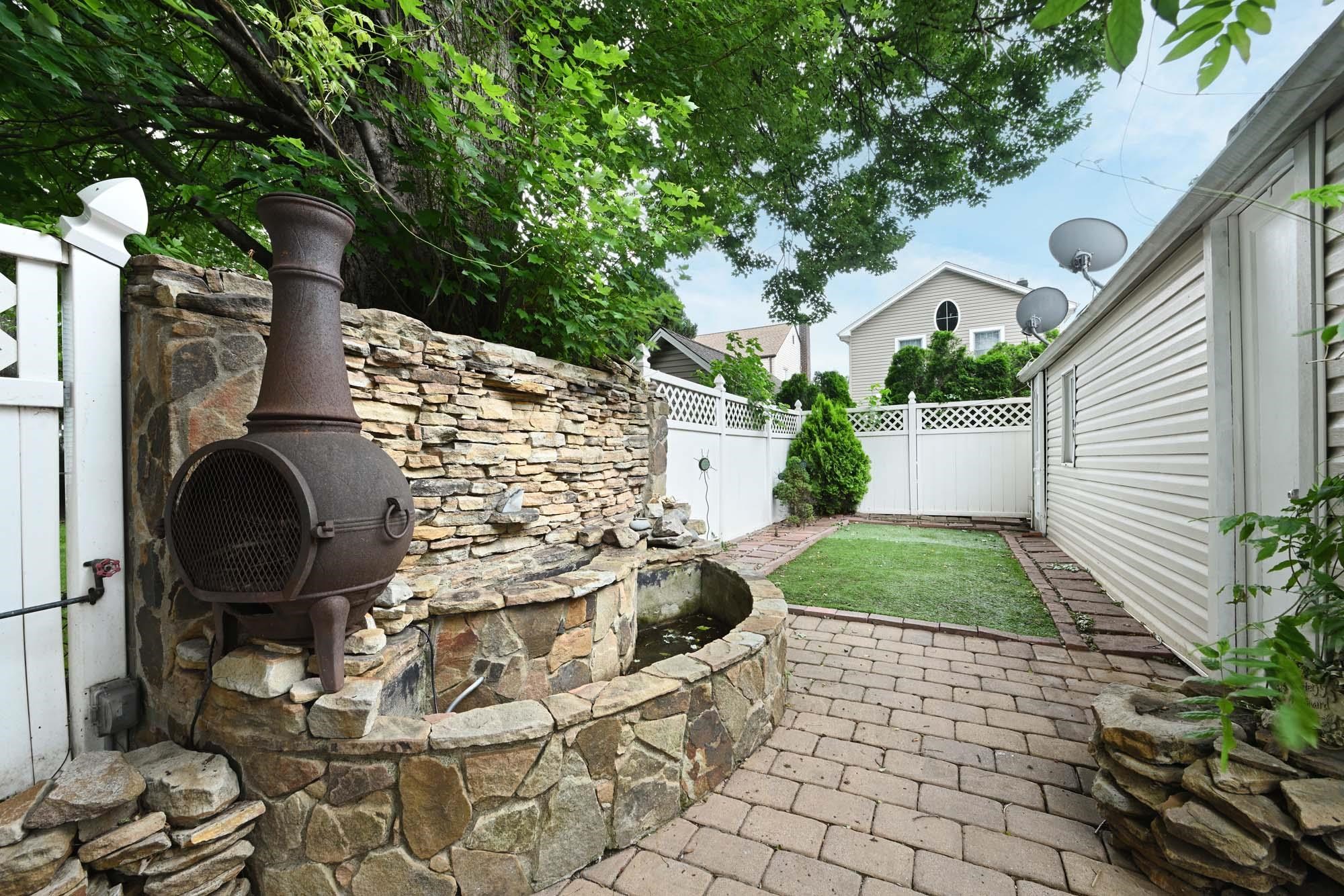 241 GRACE AVE