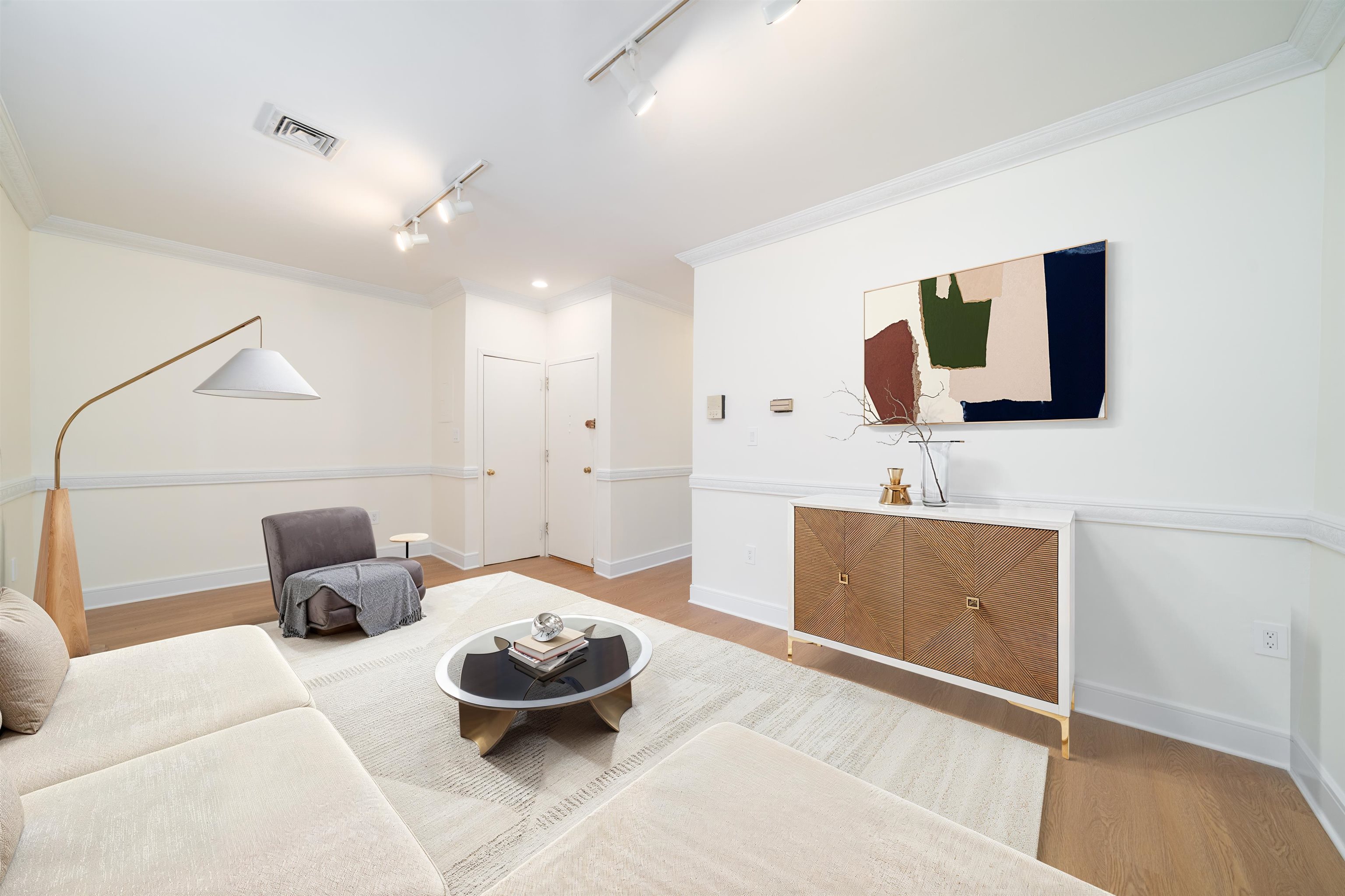 104 6TH ST Unit: 2