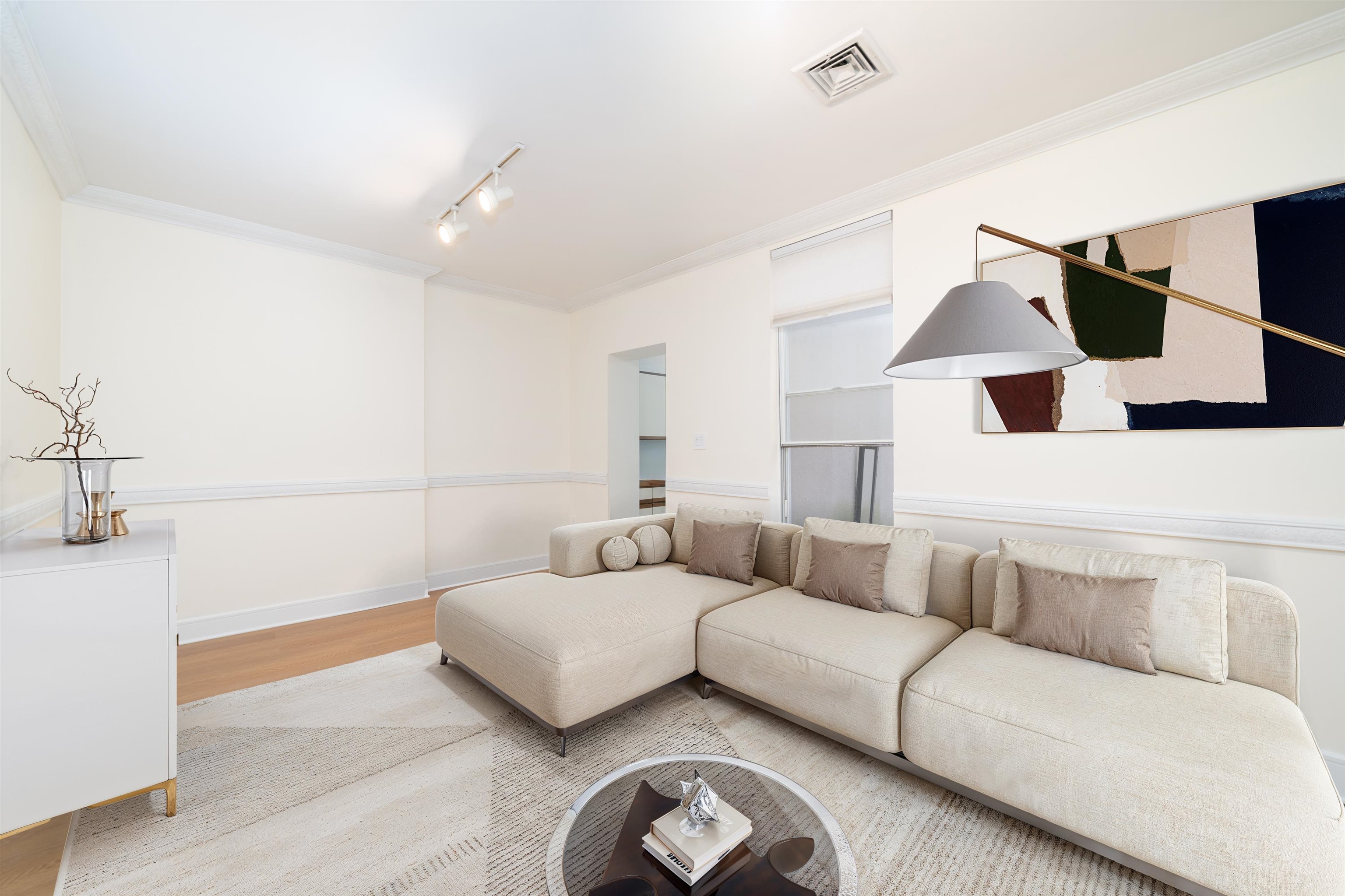 104 6TH ST Unit: 2