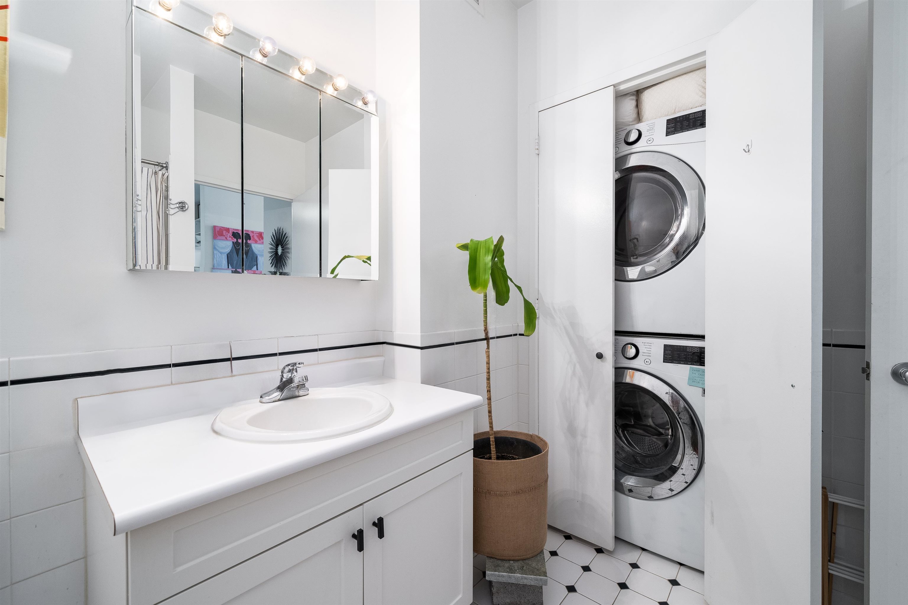 1500 HUDSON ST Unit: 12K