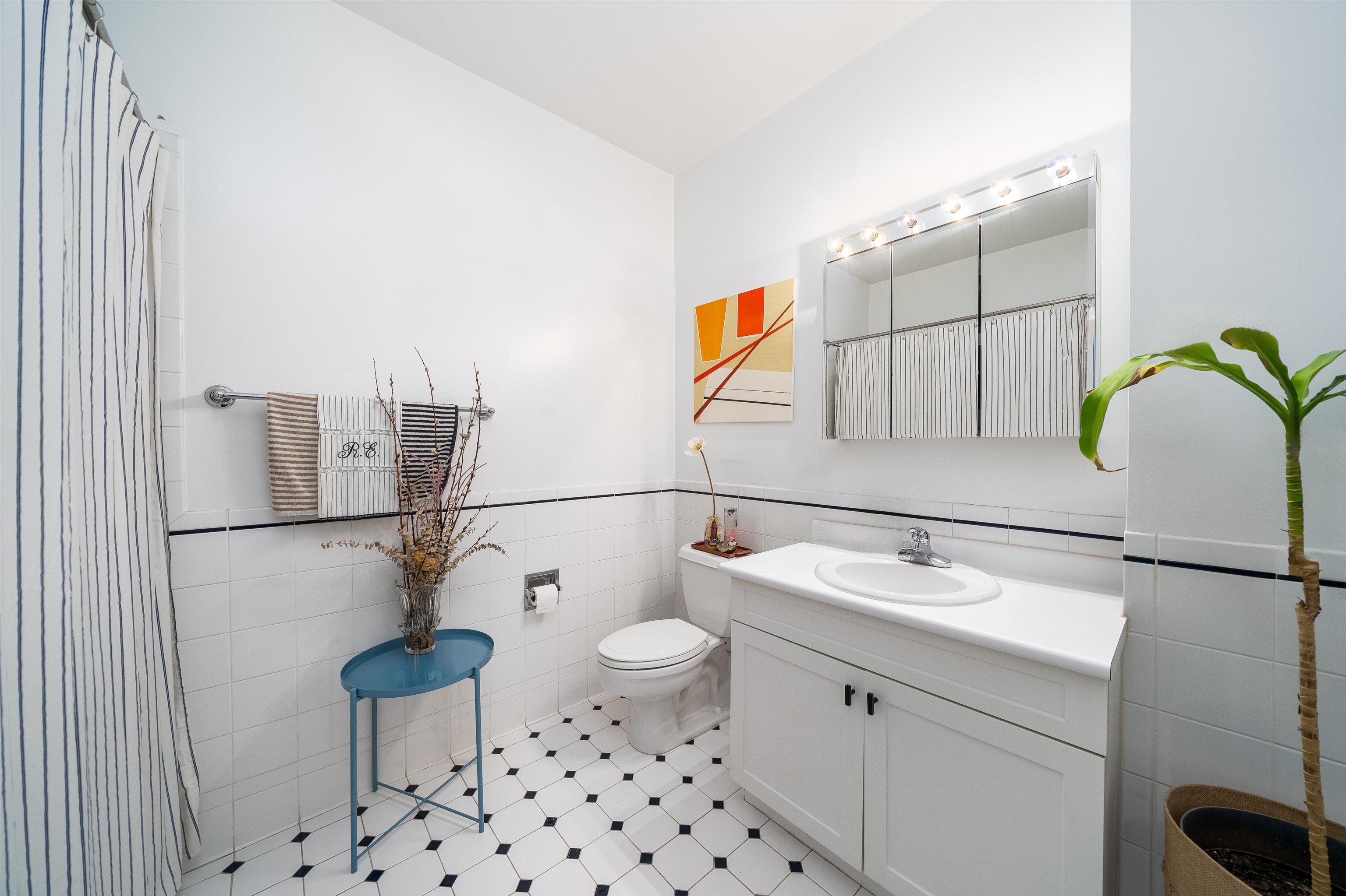 1500 HUDSON ST Unit: 12K