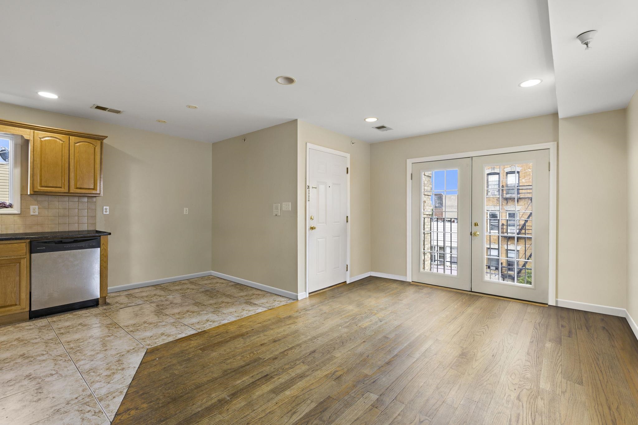 304 49TH ST Unit: 3