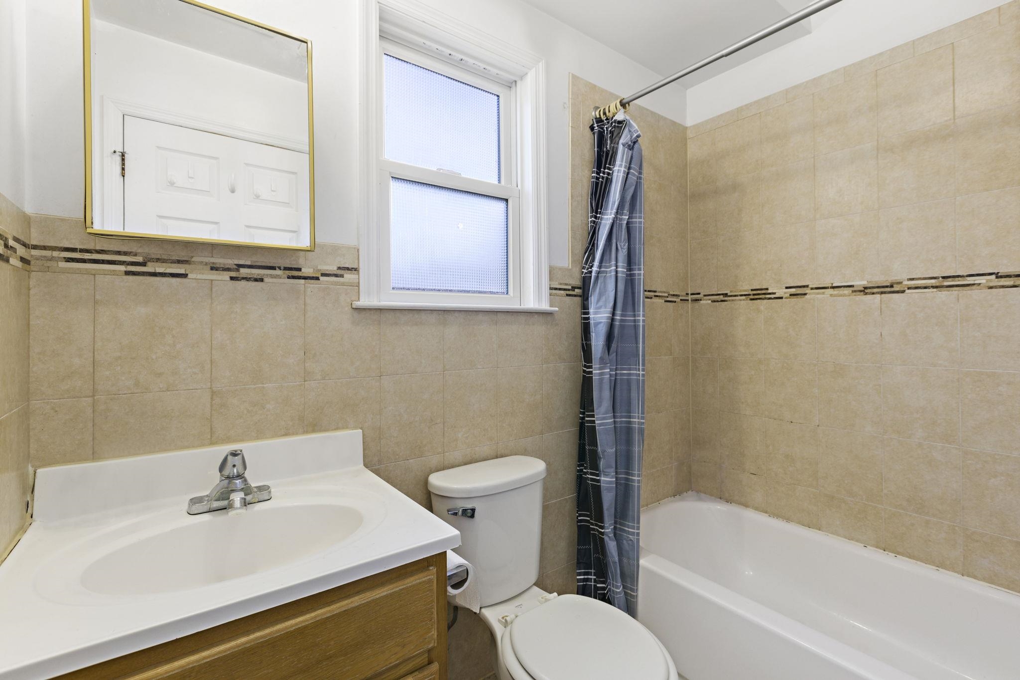 304 49TH ST Unit: 3
