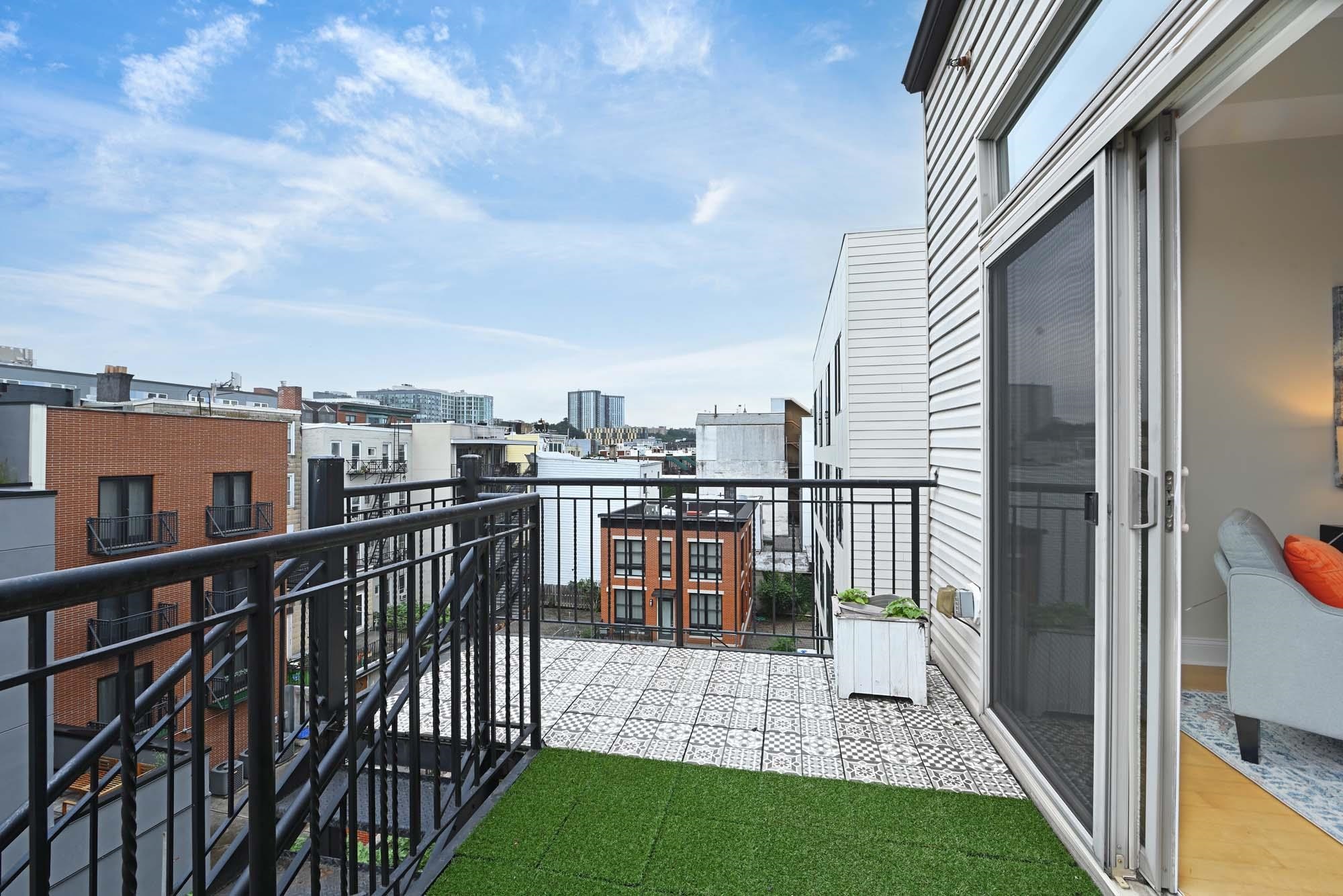 512 JEFFERSON ST Unit: 4R
