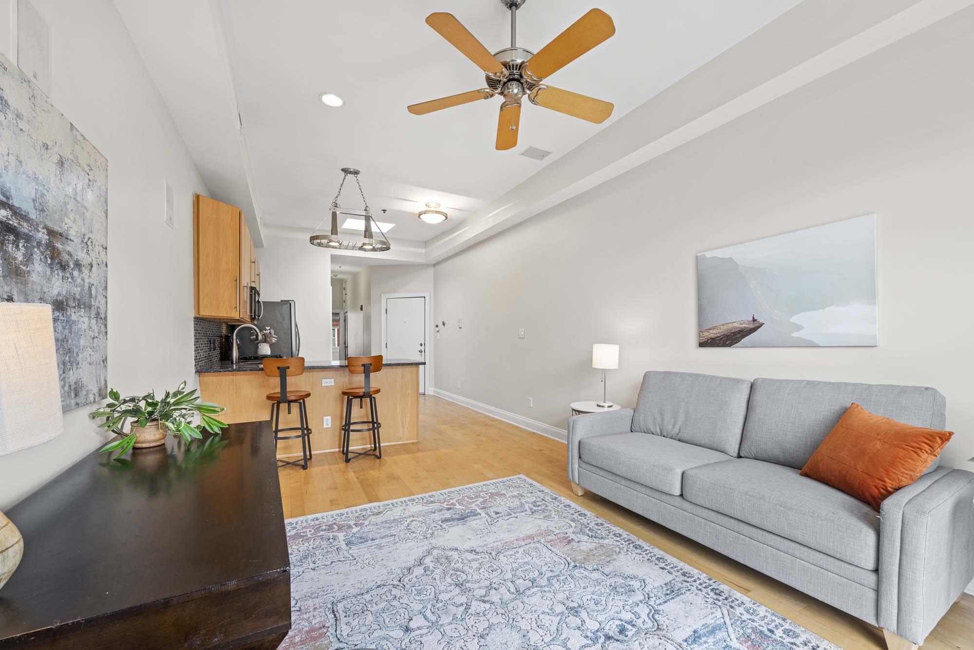 512 JEFFERSON ST Unit: 4R