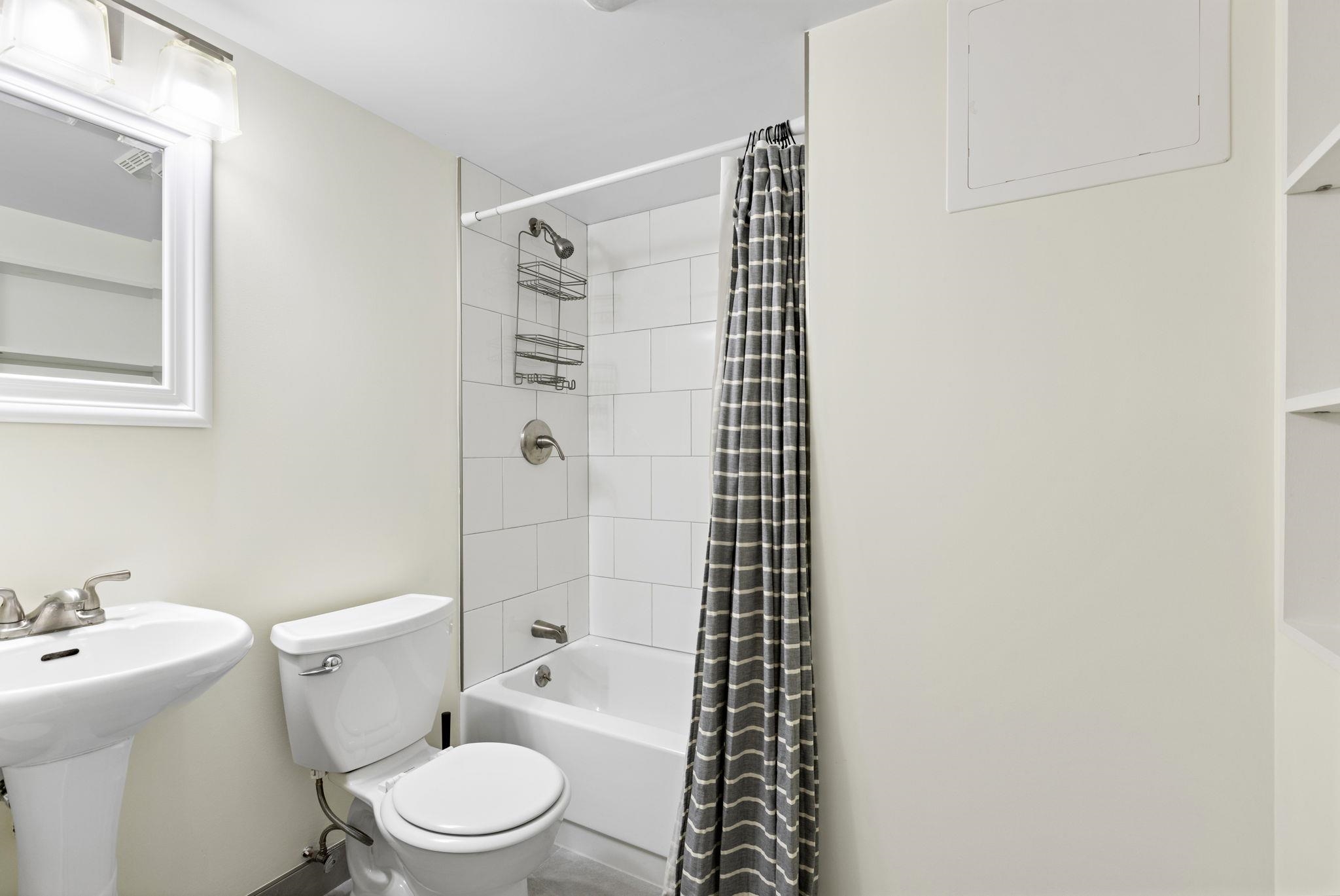 138 ERIE ST Unit: Grdn