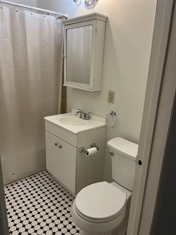 221 PARK AVE Unit: 9