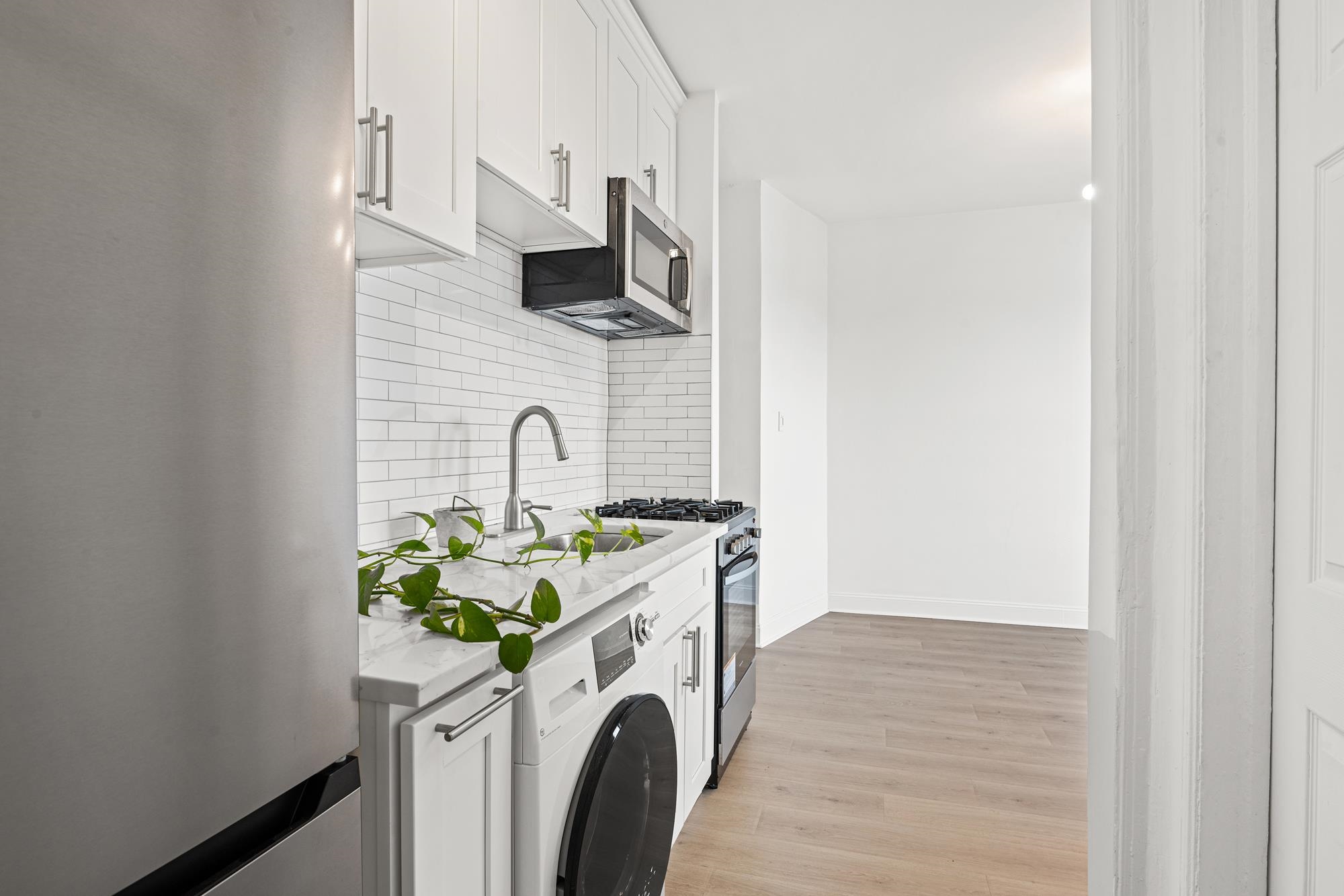 57 CORBIN AVE Unit: 44