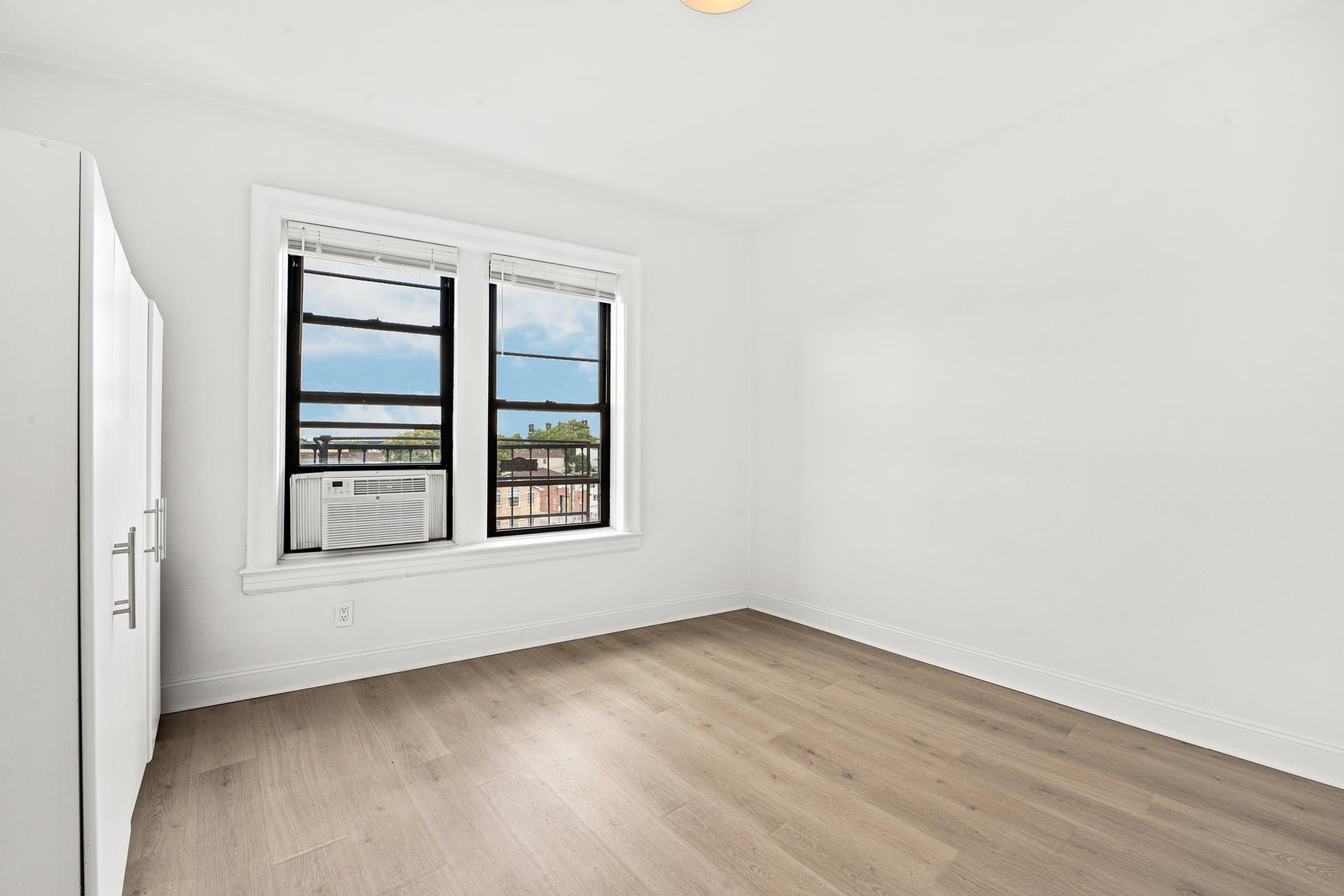 57 CORBIN AVE Unit: 44
