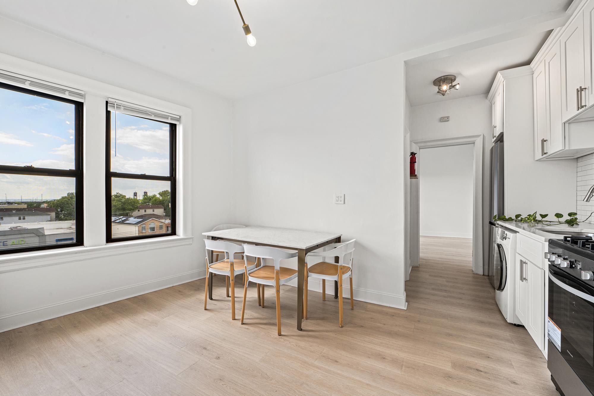 57 CORBIN AVE Unit: 44