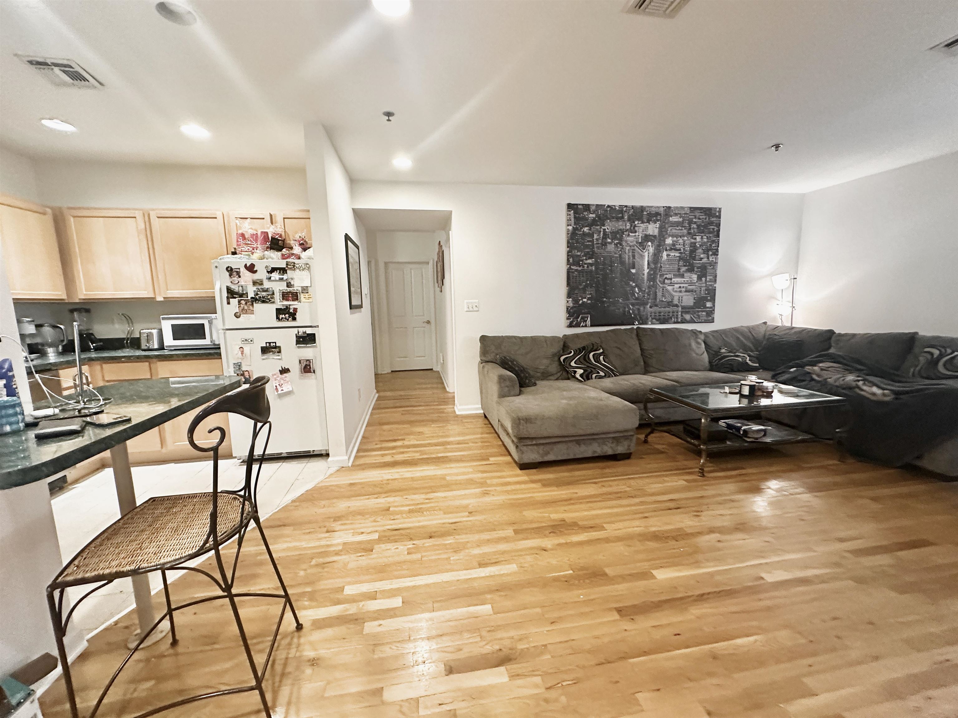 536 GRAND ST Unit: 201