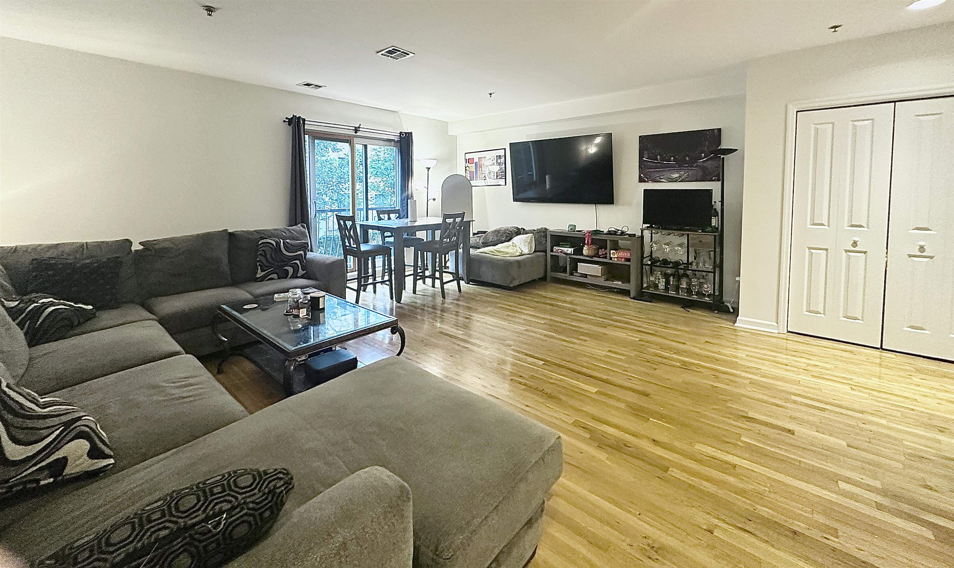 536 GRAND ST Unit: 201