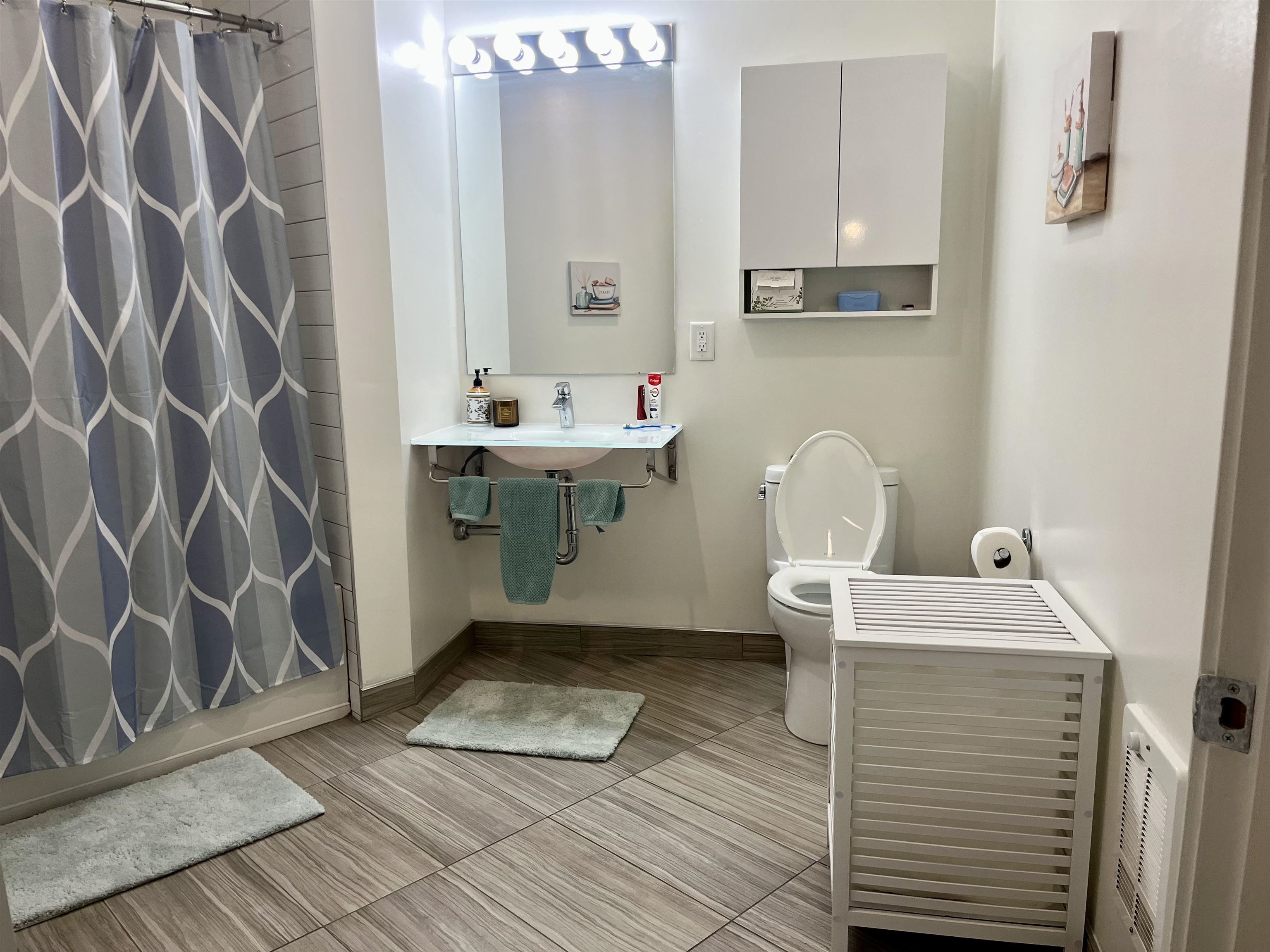 361 NEWARK AVE Unit: 406