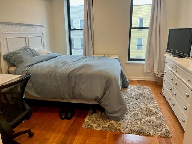 525 ADAMS ST Unit: 4R