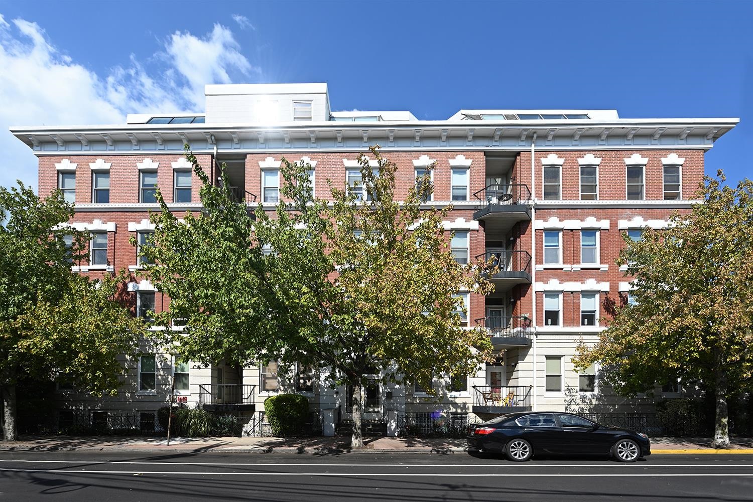 54 MAGNOLIA AVE Unit: 3-5