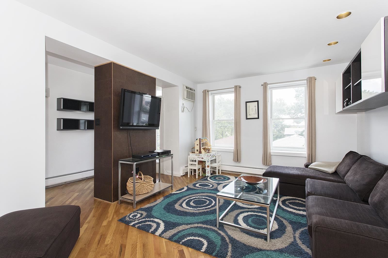 54 MAGNOLIA AVE Unit: 3-5