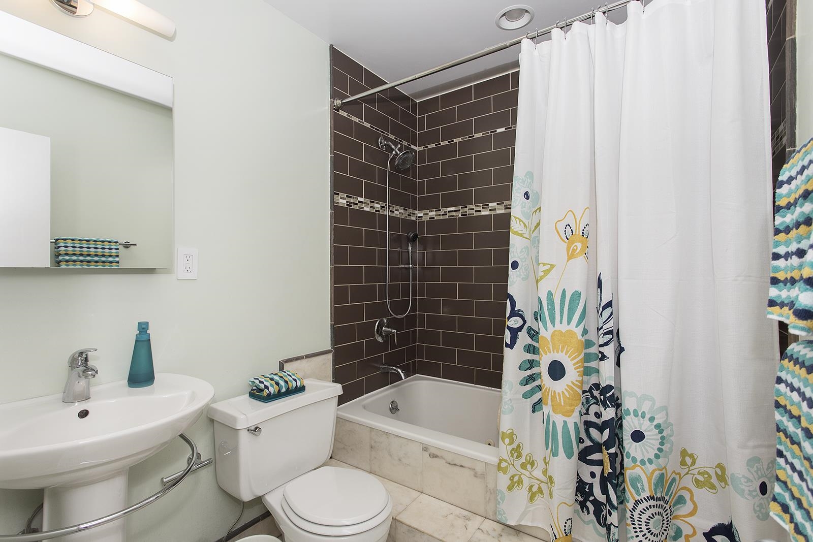 54 MAGNOLIA AVE Unit: 3-5