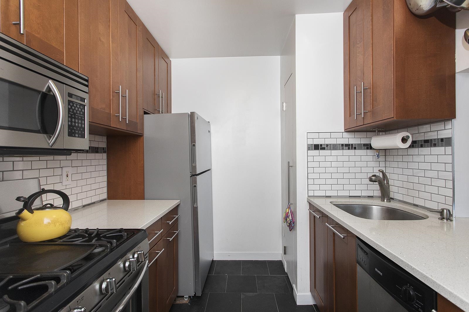 54 MAGNOLIA AVE Unit: 3-5