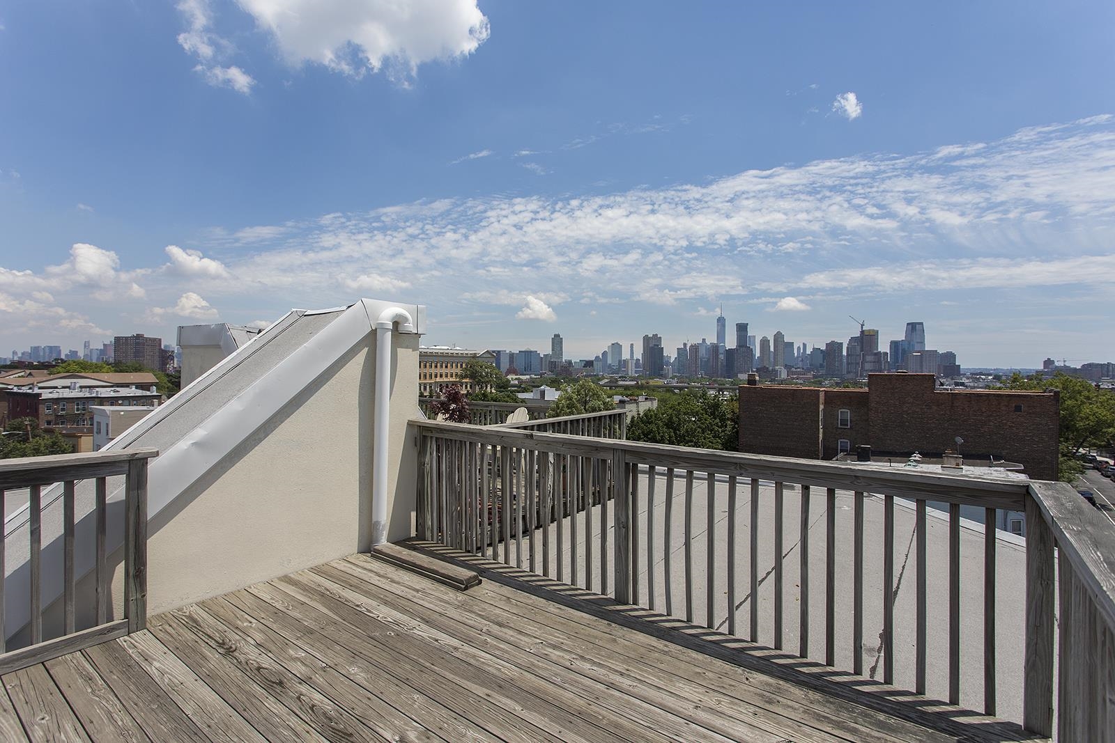54 MAGNOLIA AVE Unit: 3-5