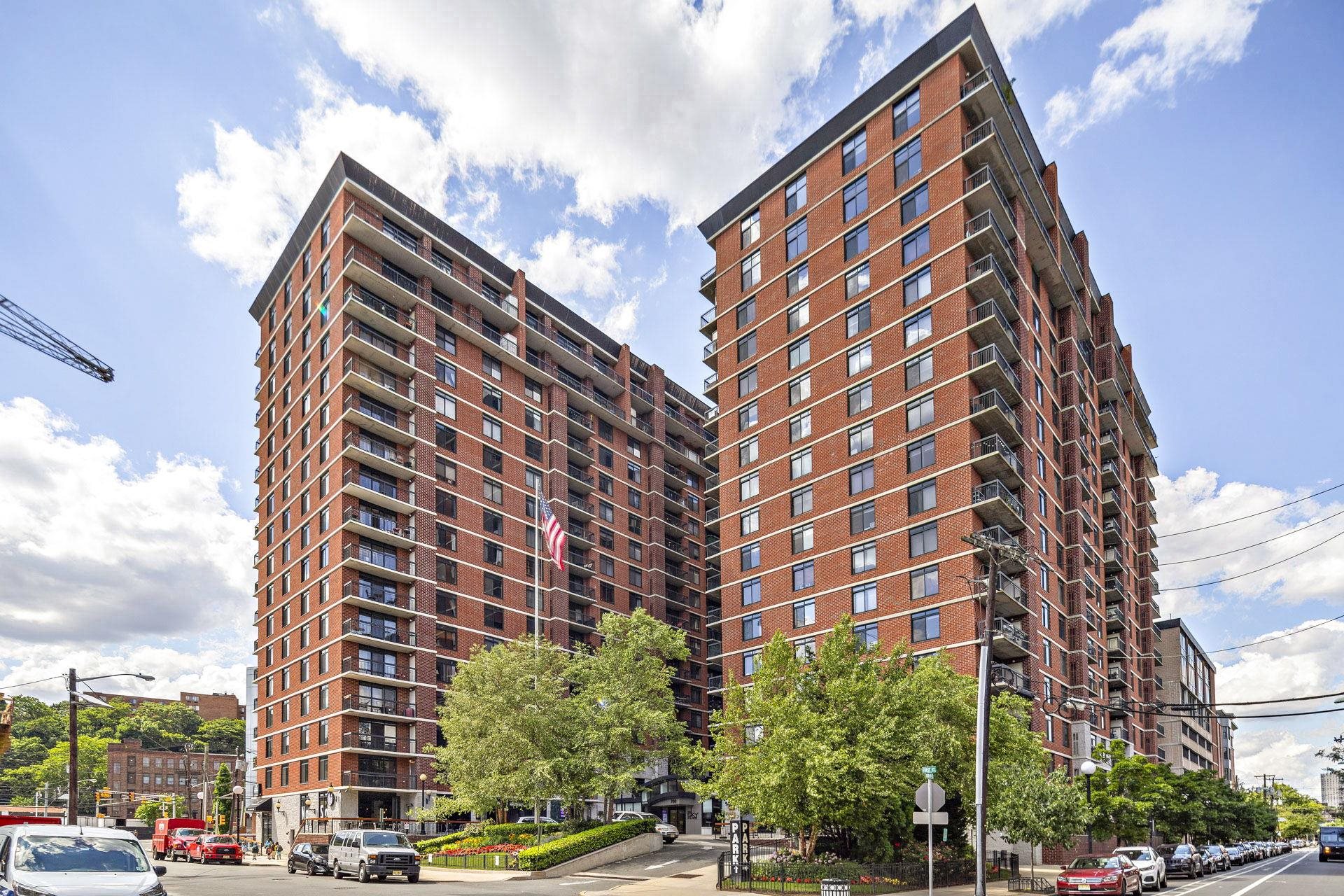 700 1ST ST Unit: 12Q
