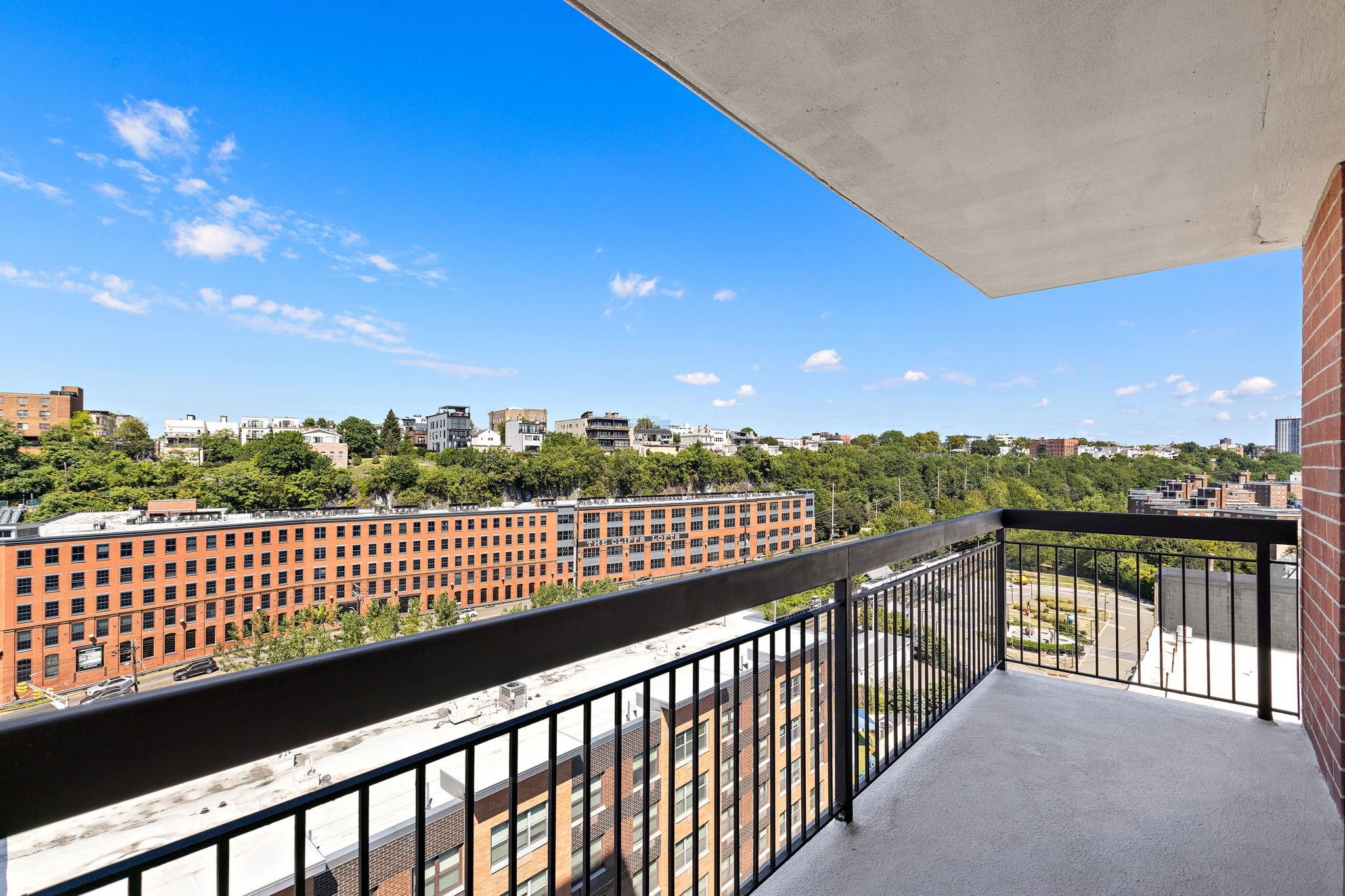 700 1ST ST Unit: 12Q