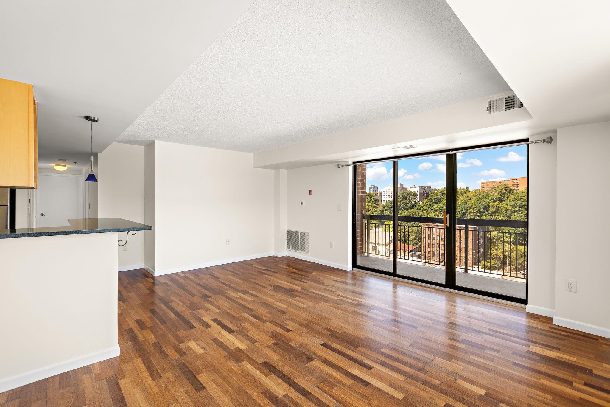 700 1ST ST Unit: 12Q