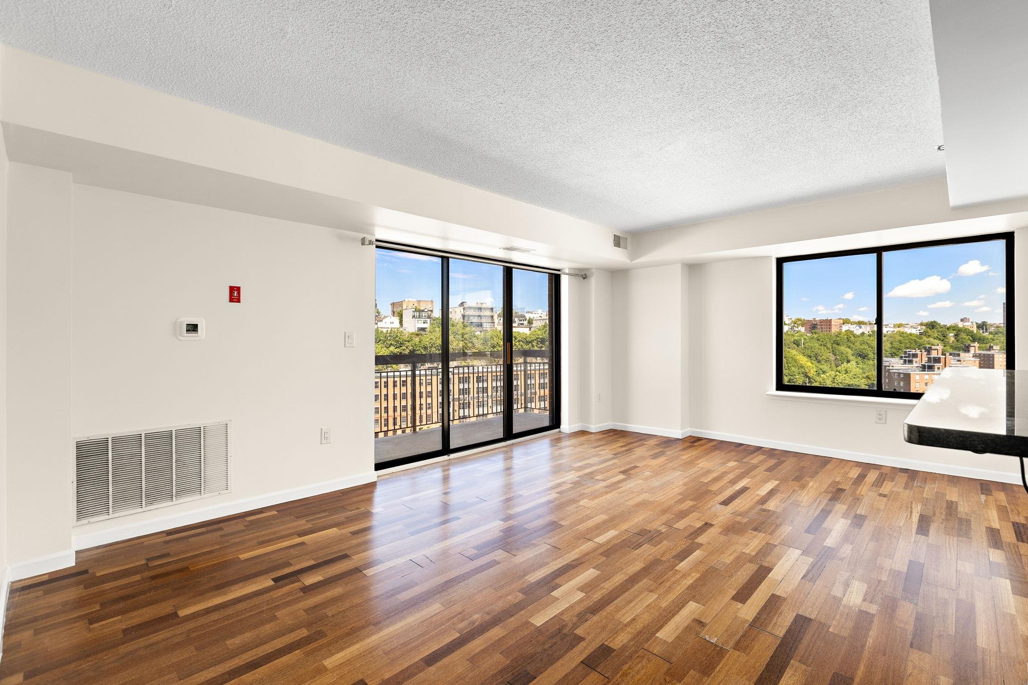 700 1ST ST Unit: 12Q