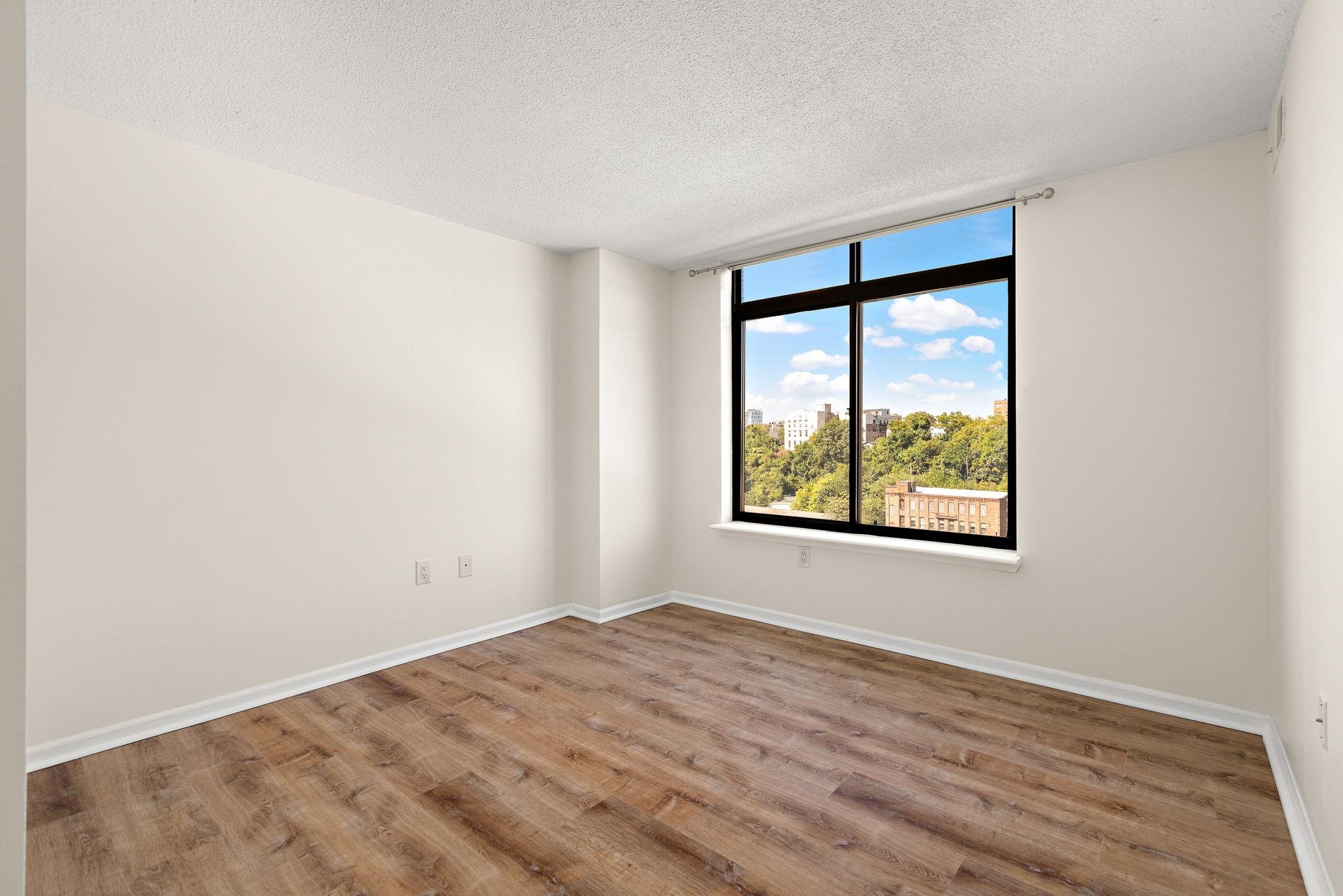 700 1ST ST Unit: 12Q