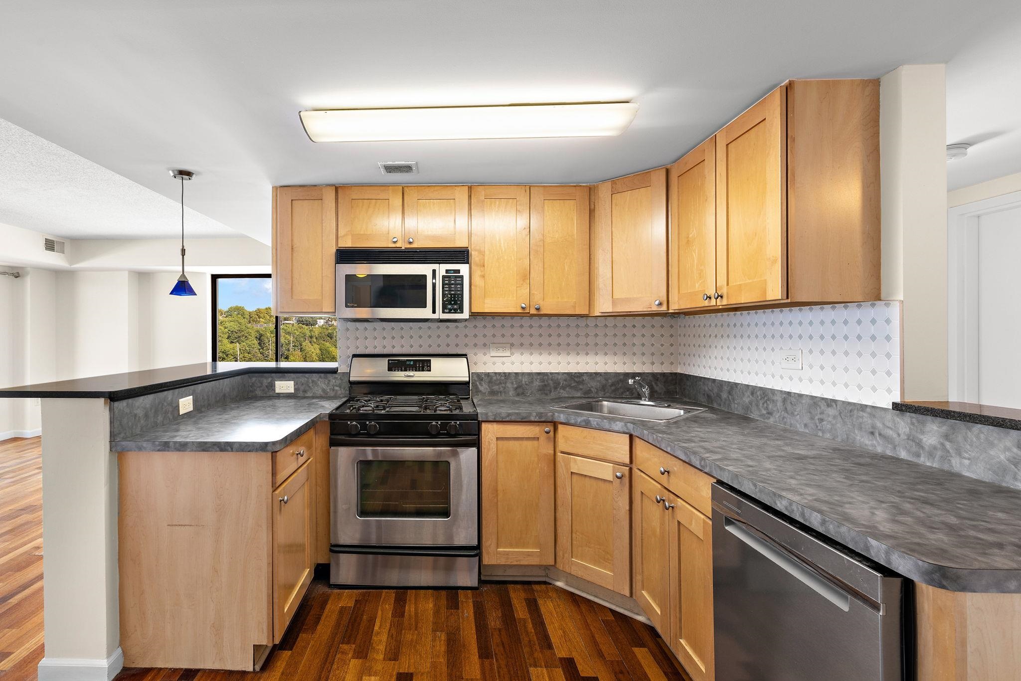 700 1ST ST Unit: 12Q