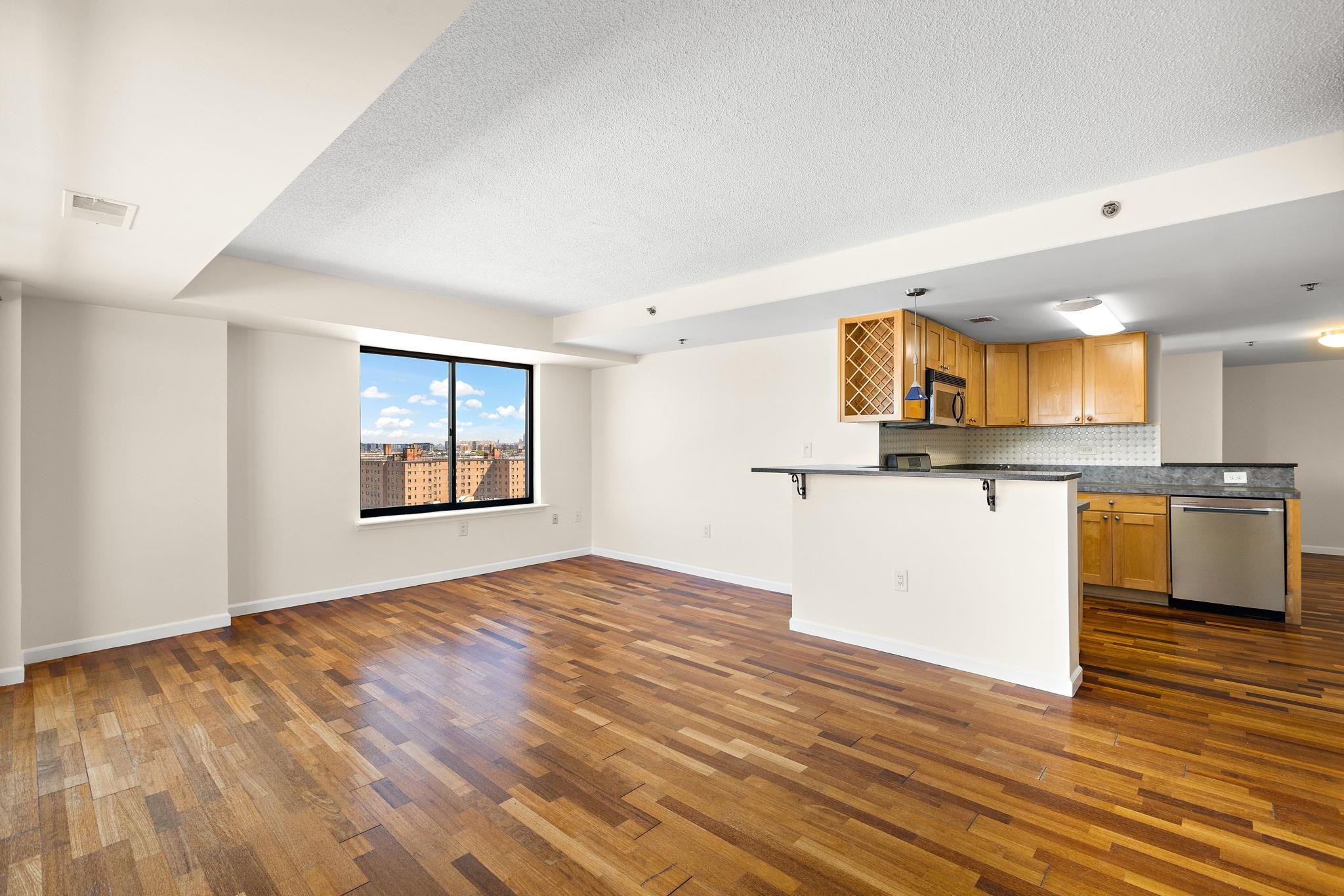 700 1ST ST Unit: 12Q