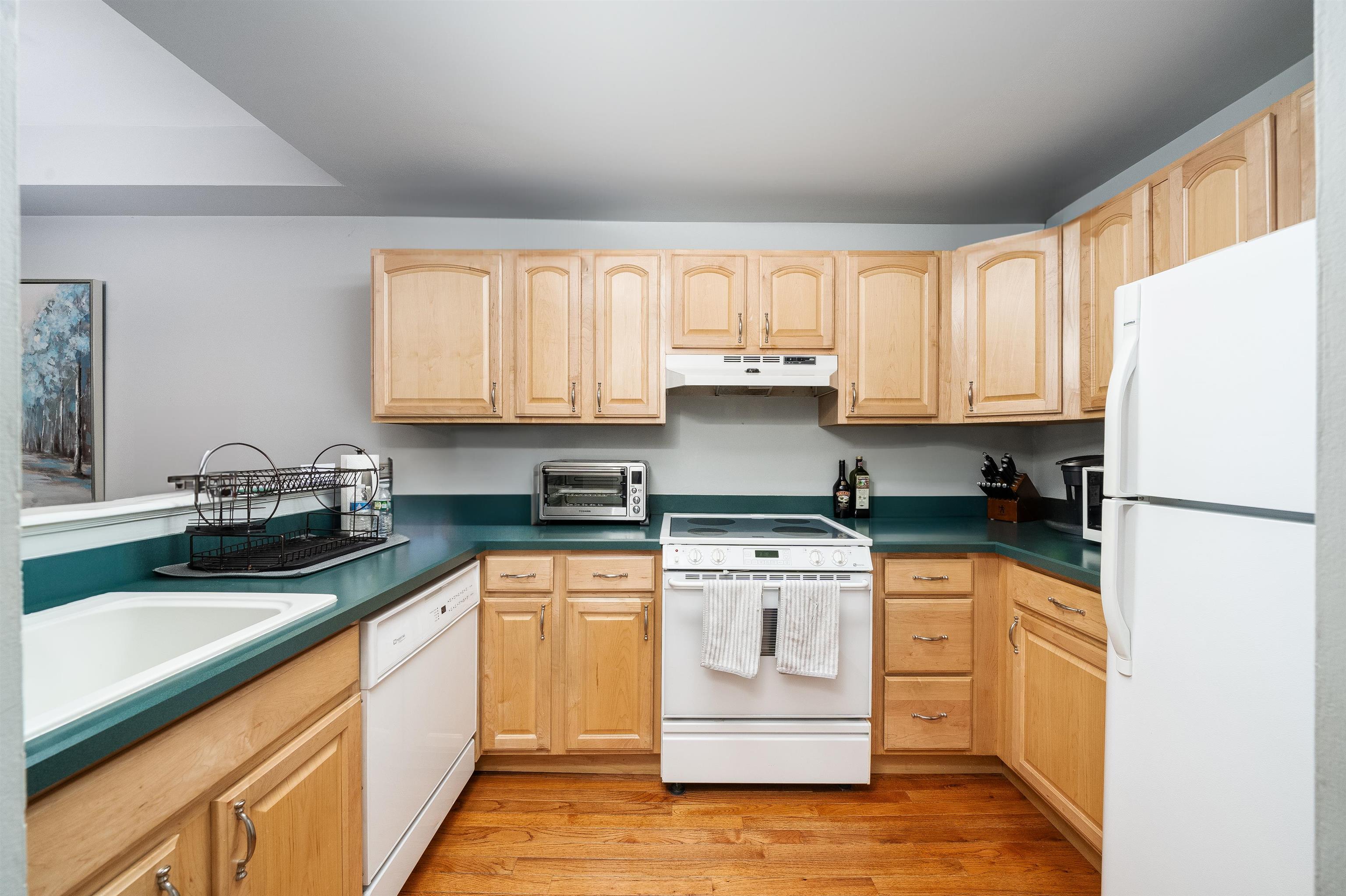 226 MONROE ST Unit: 1N