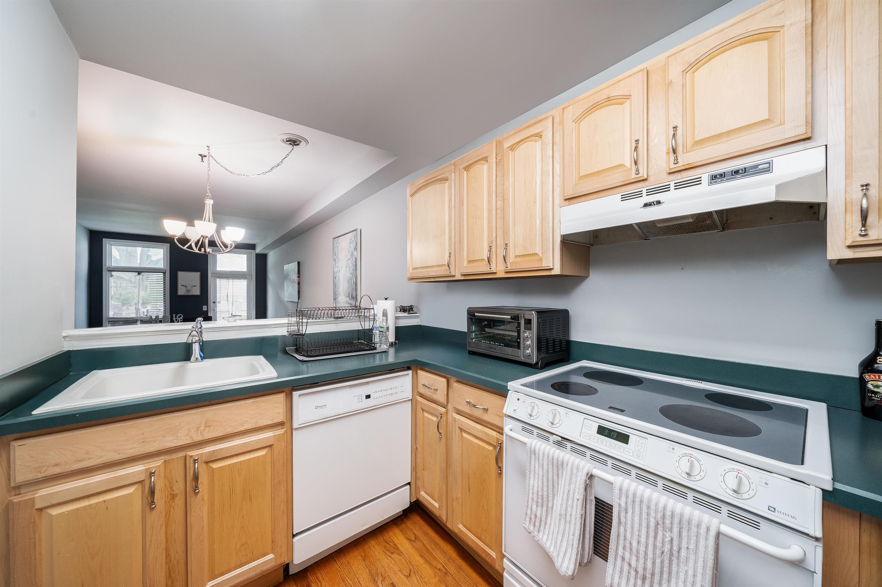 226 MONROE ST Unit: 1N