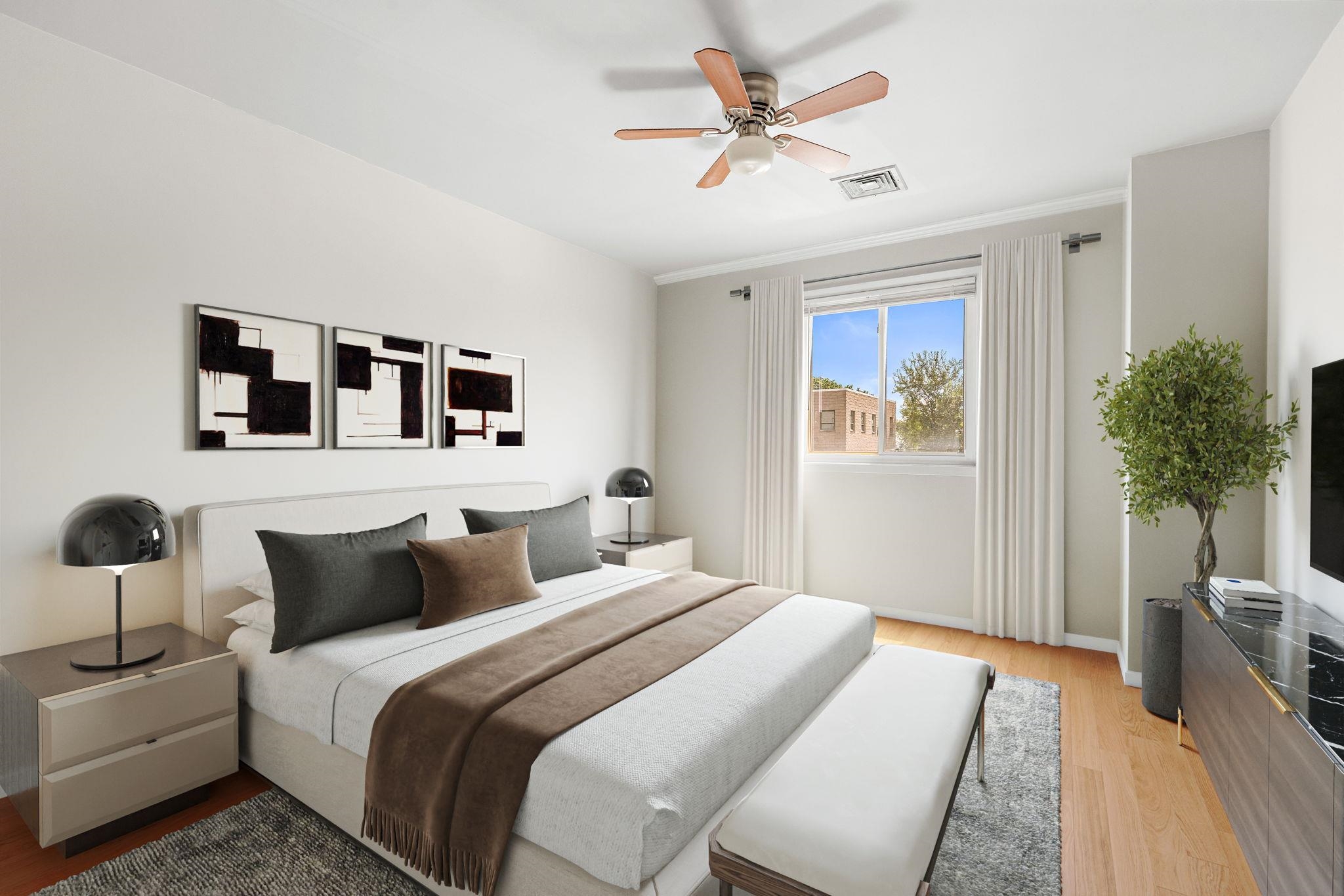 200 PATERSON AVE Unit: 1E