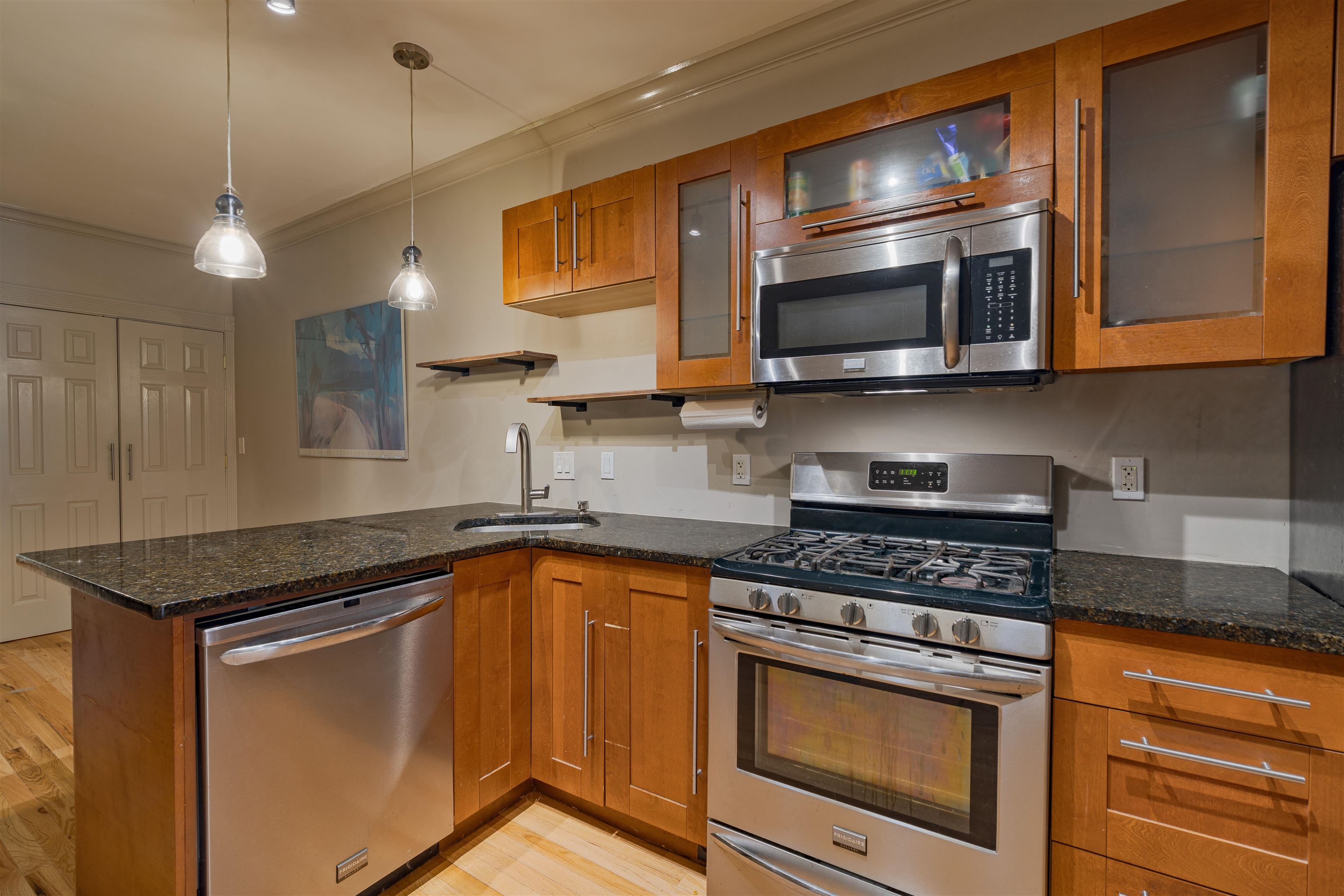 65 WEBSTER AVE Unit: 1B