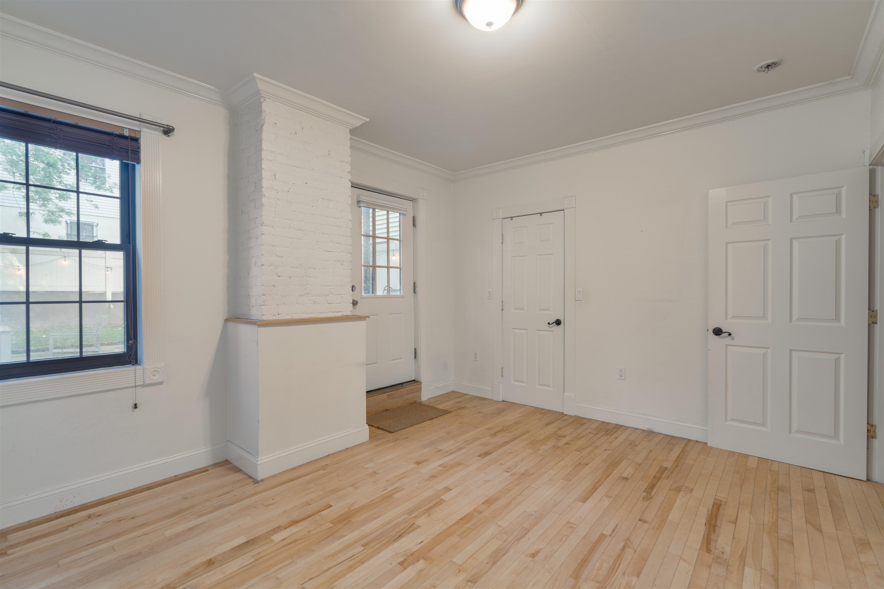 65 WEBSTER AVE Unit: 1B