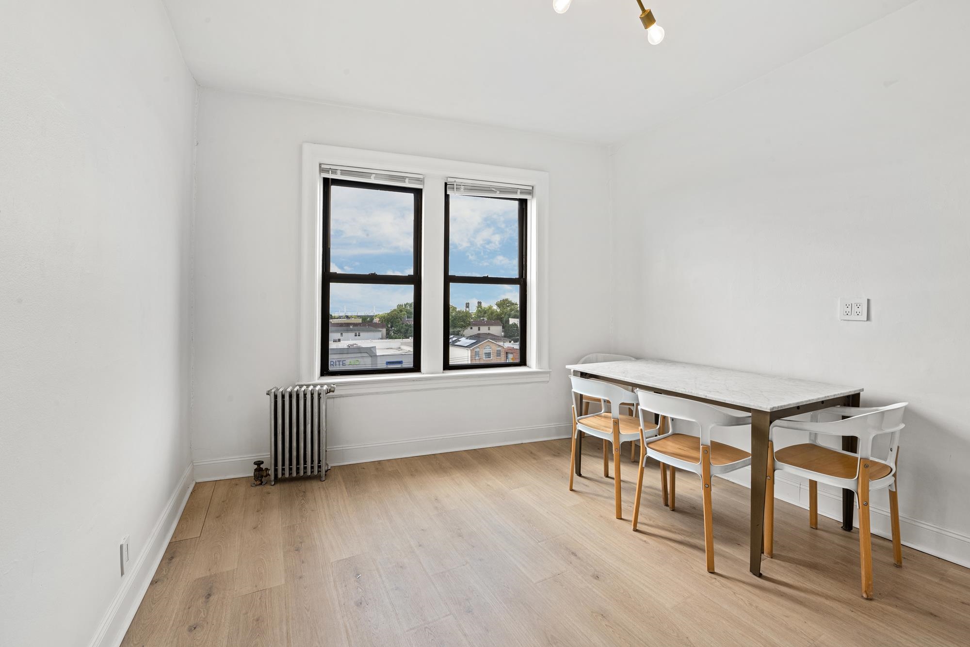 57 CORBIN AVE Unit: 44