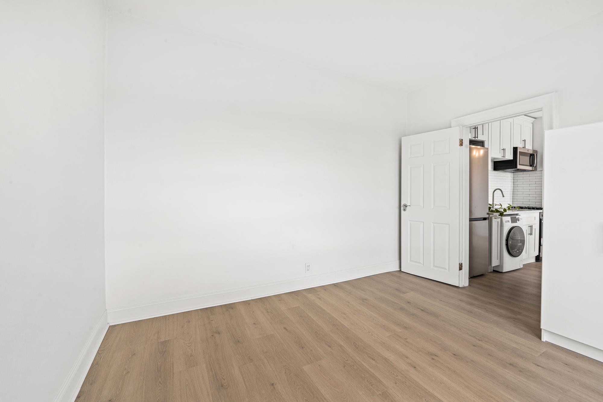 57 CORBIN AVE Unit: 44
