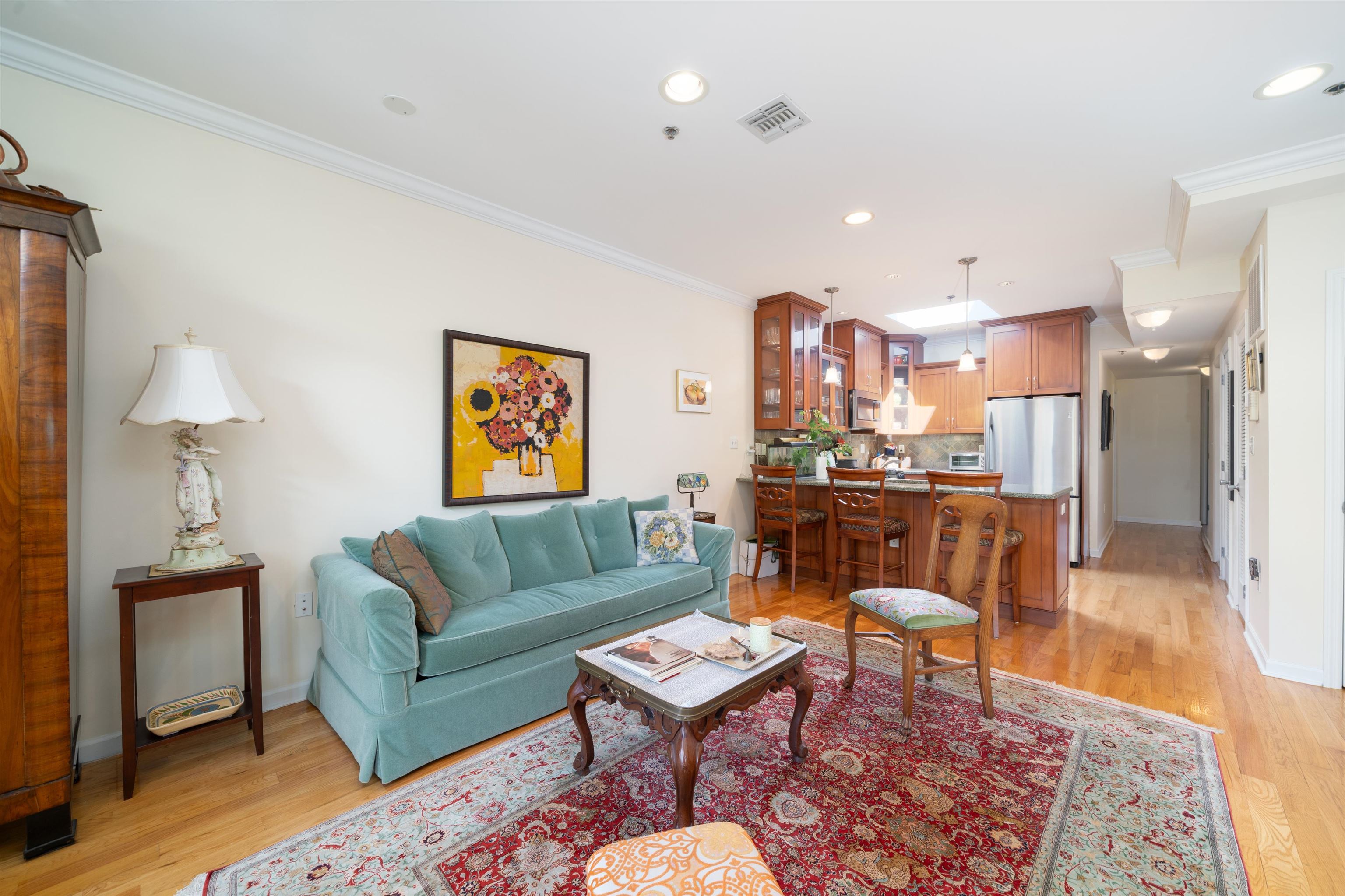 523 JEFFERSON ST Unit: 3