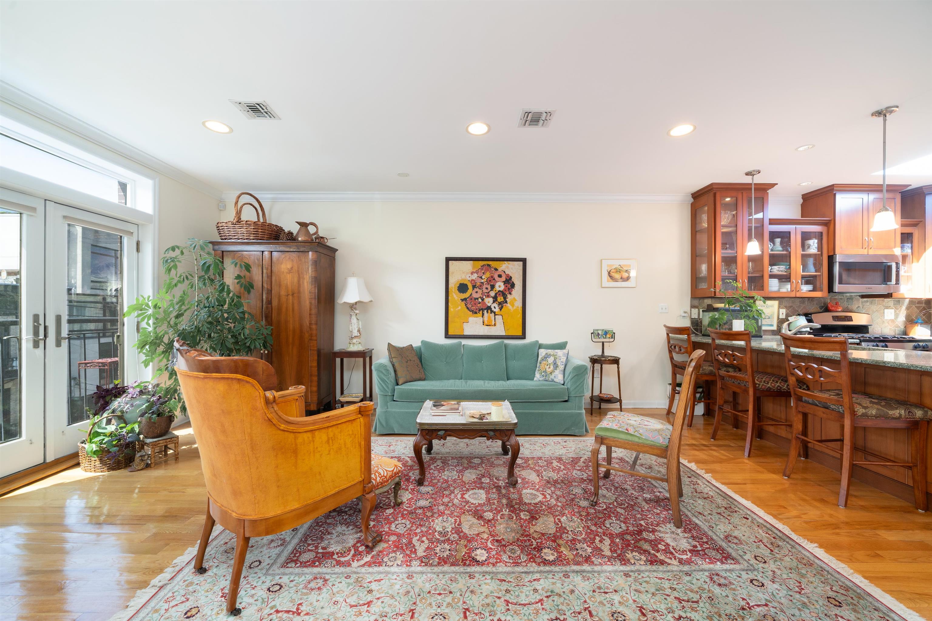 523 JEFFERSON ST Unit: 3