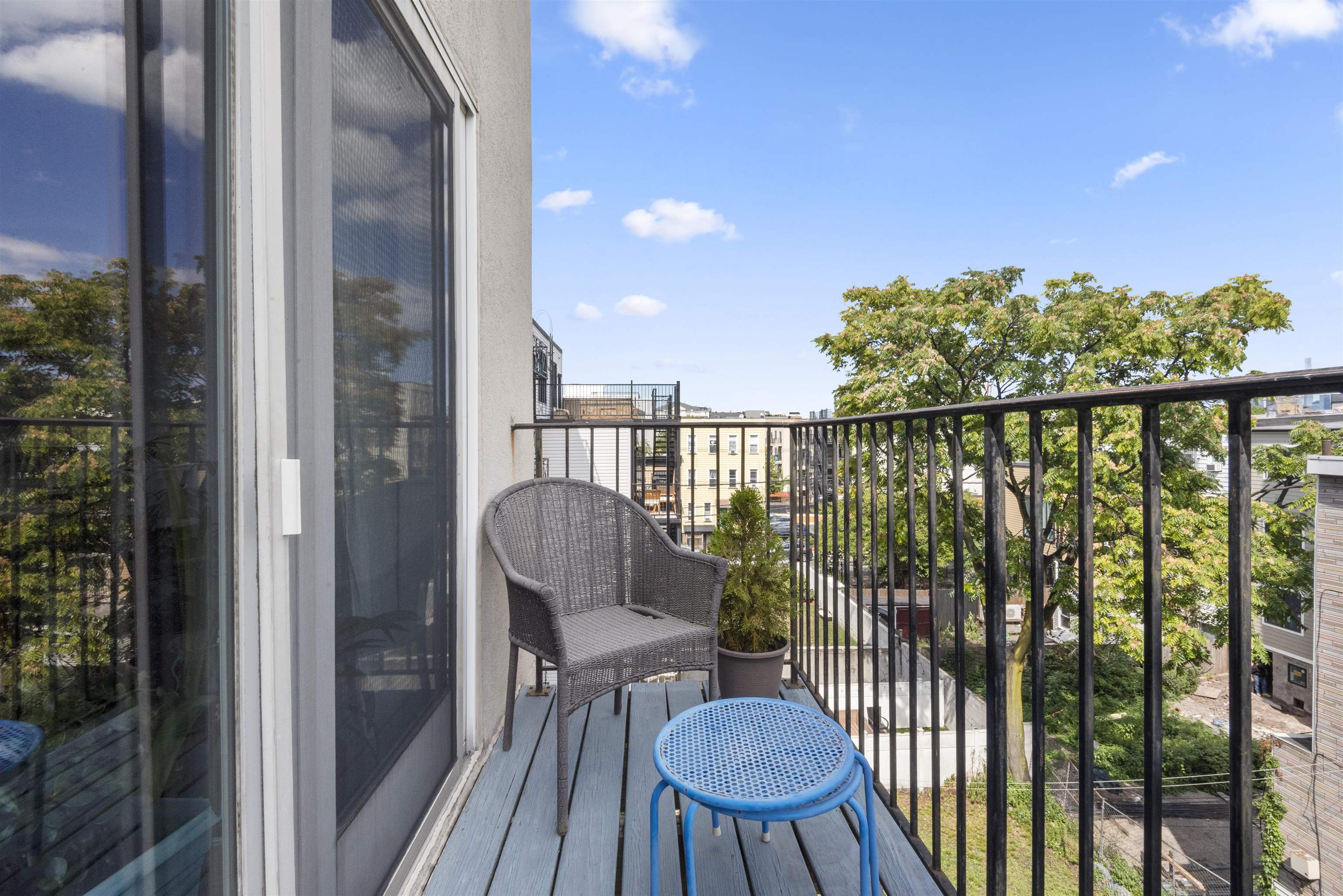 523 JEFFERSON ST Unit: 3