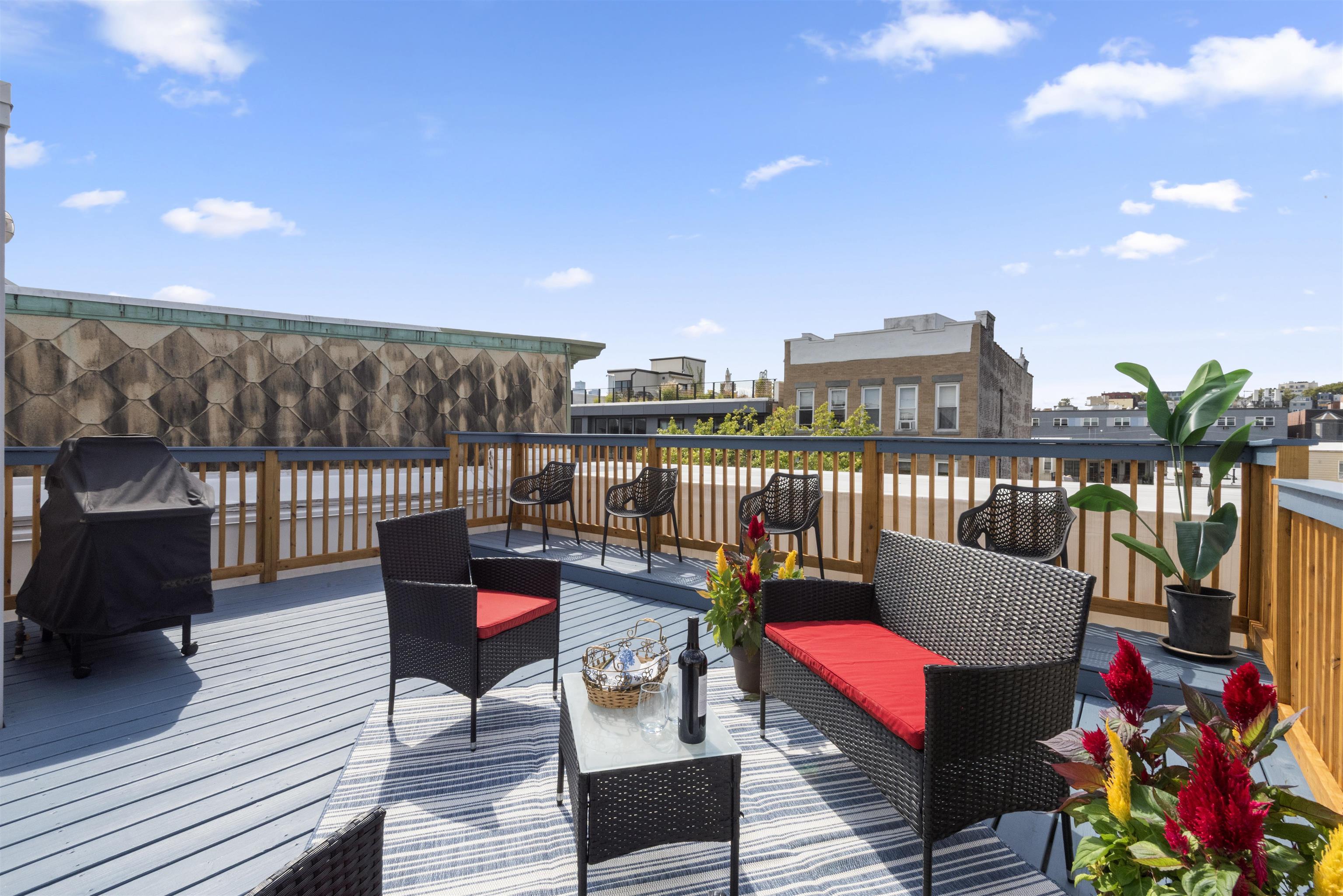 523 JEFFERSON ST Unit: 3