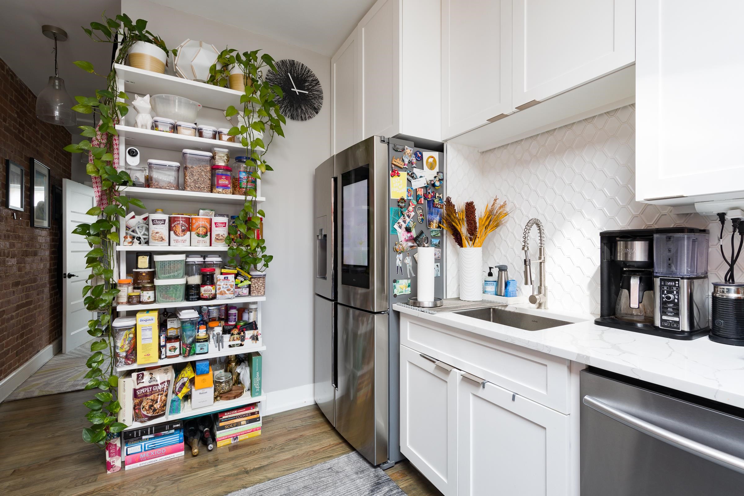 815 WILLOW AVE Unit: 5R