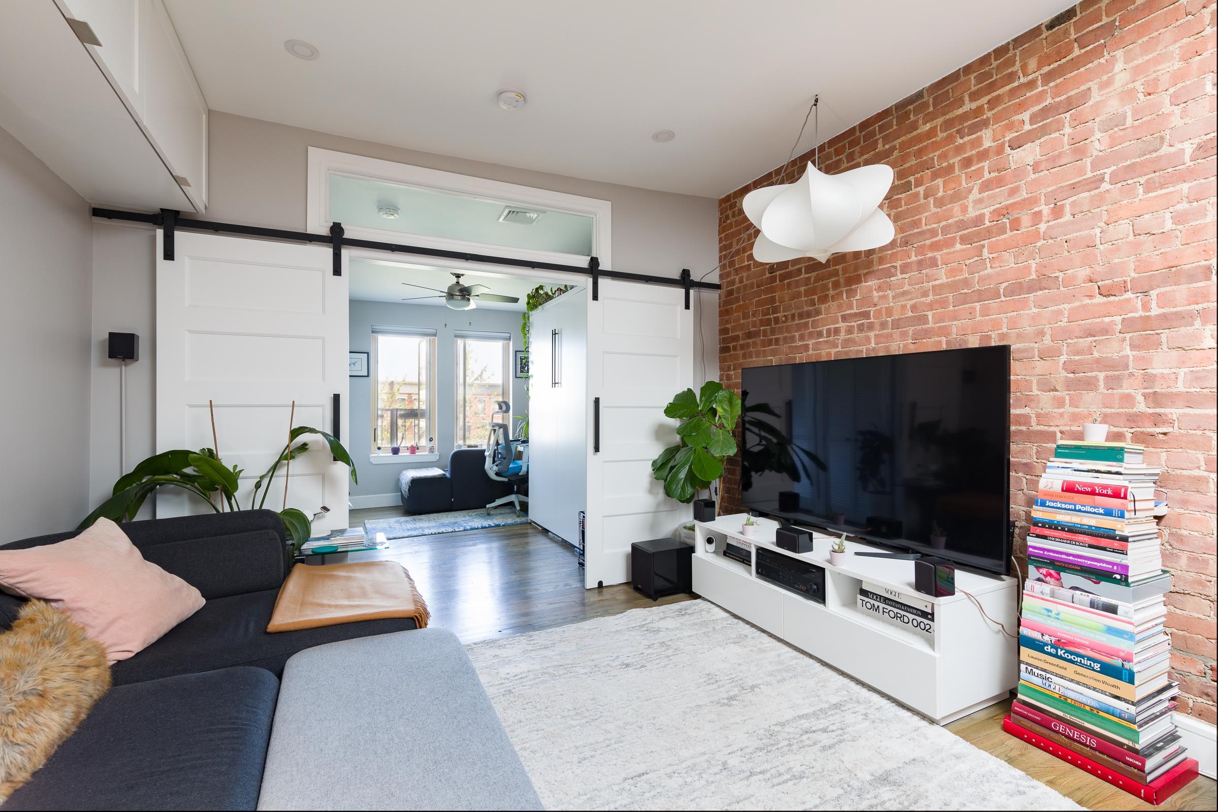 815 WILLOW AVE Unit: 5R