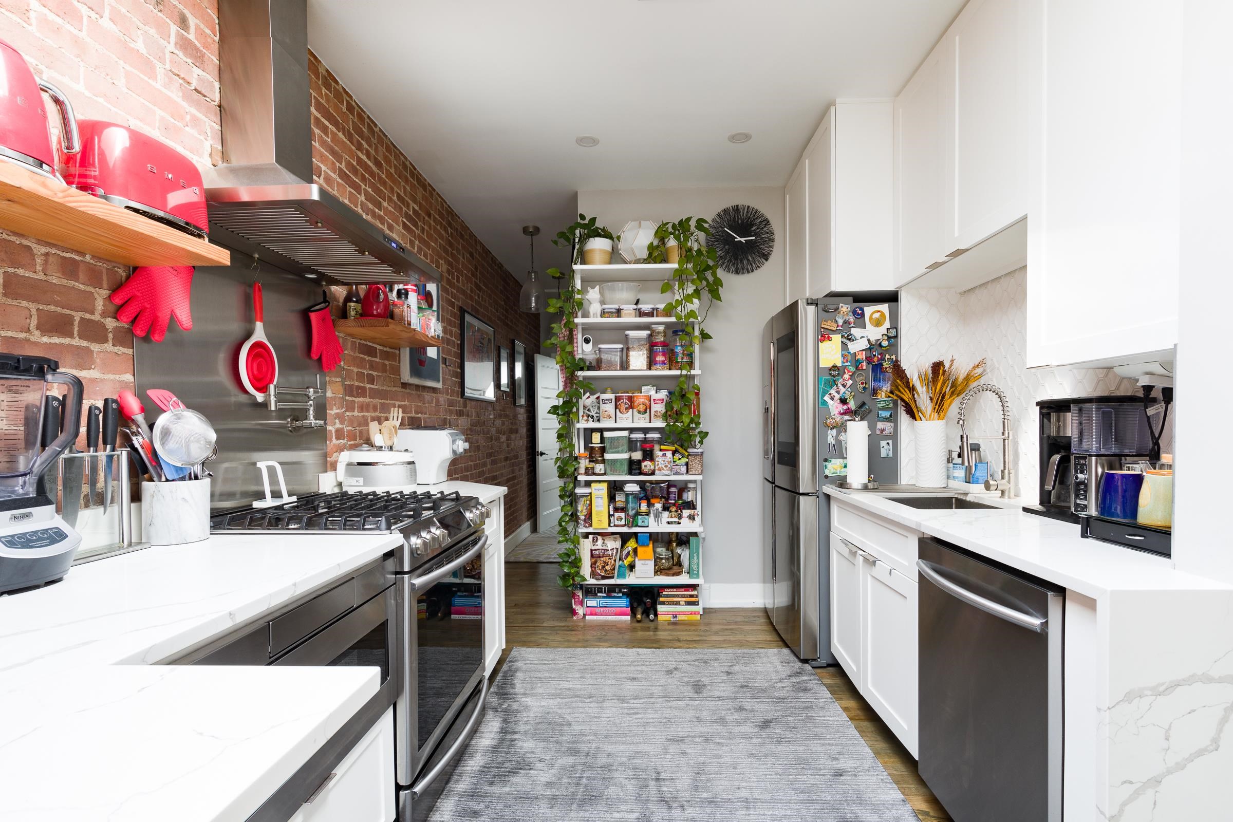 815 WILLOW AVE Unit: 5R