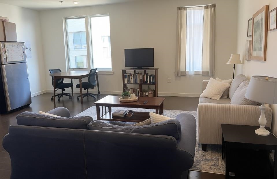 361 NEWARK AVE Unit: 208